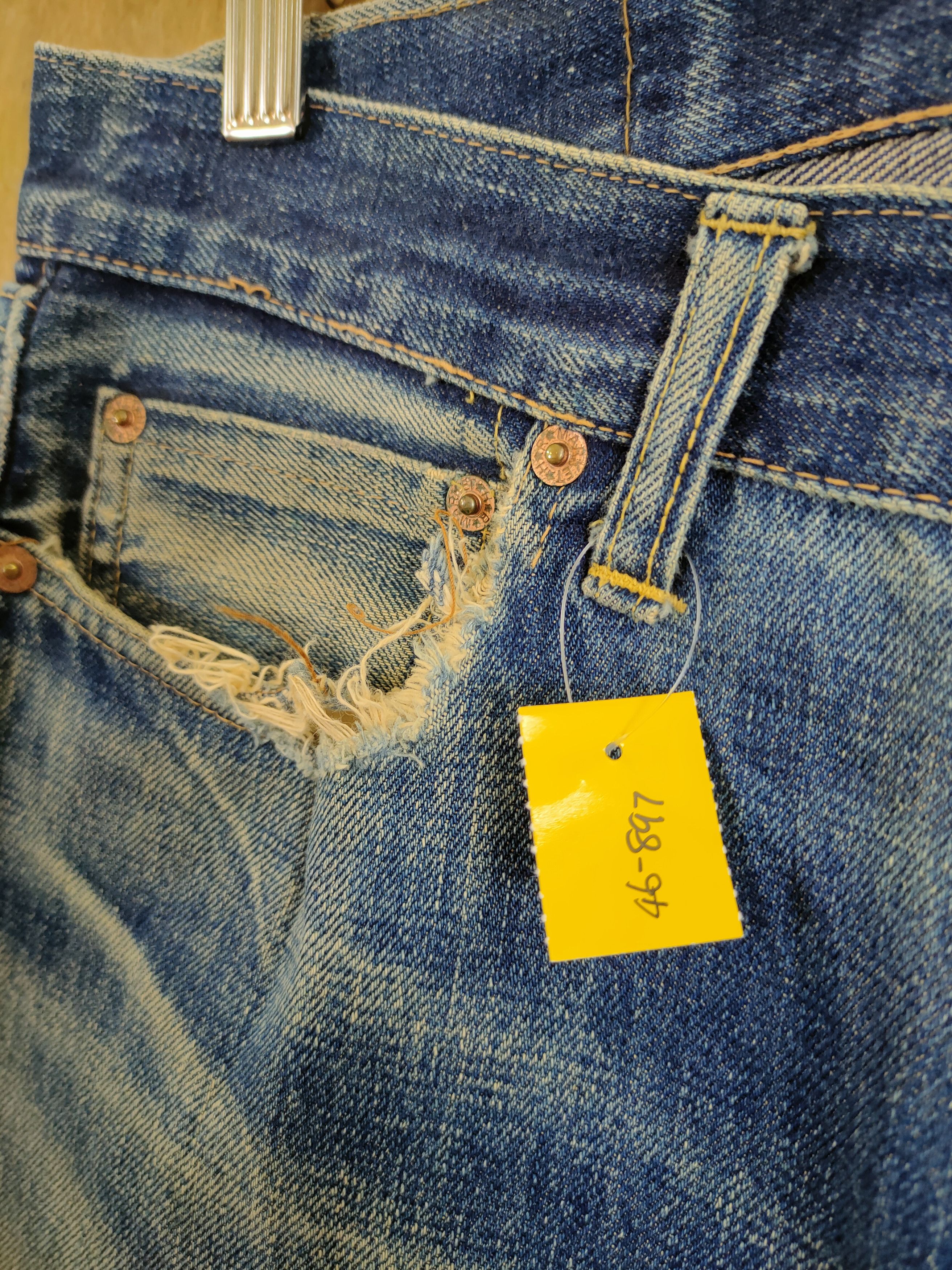 HOLLYWOOD RANCH MARKET DL Hollywood Ranch Market distressed denim jeans #46-897 Size US 32 / EU 48 - 8 Thumbnail