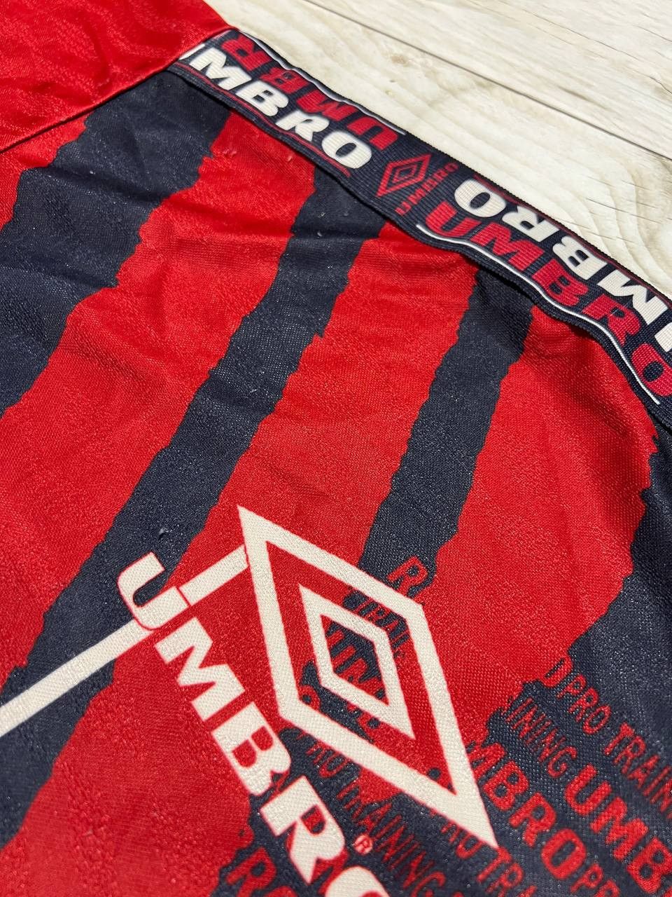 Umbro Vintage Umbro England 1996 1998 Green Flag Training Jersey Size US XL / EU 56 / 4 - 9 Thumbnail