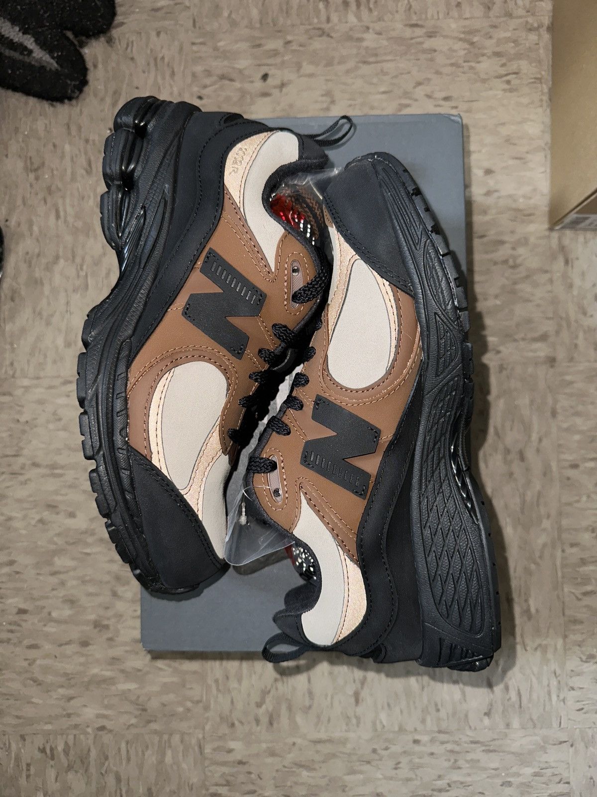 New Balance × The Basement 2022 Basement New Balance 2002R Earth Brown Size US 6.5 / EU 39-40 - 3 Thumbnail