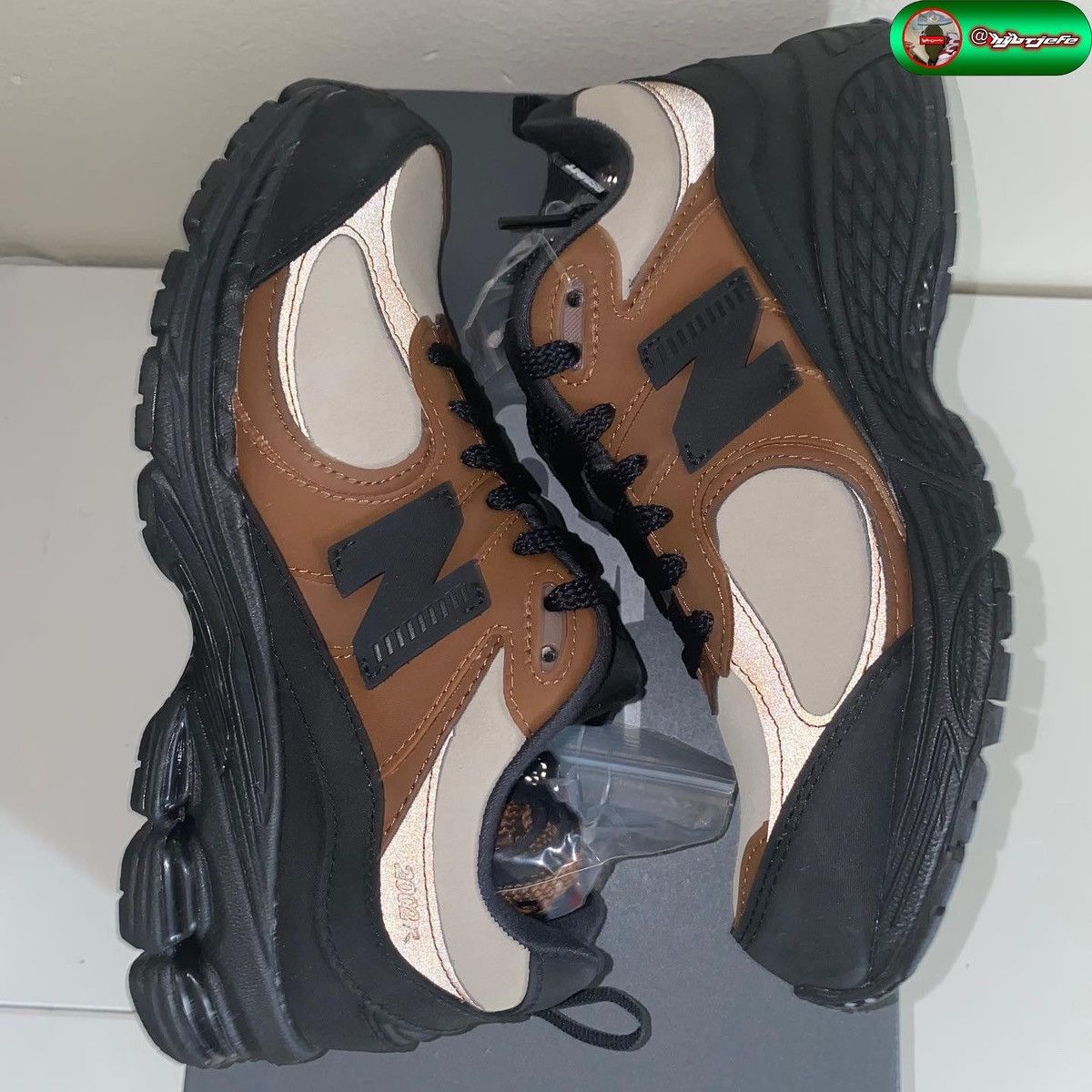 New Balance × The Basement 2022 Basement New Balance 2002R Earth Brown Size US 6.5 / EU 39-40 - 1 Thumbnail