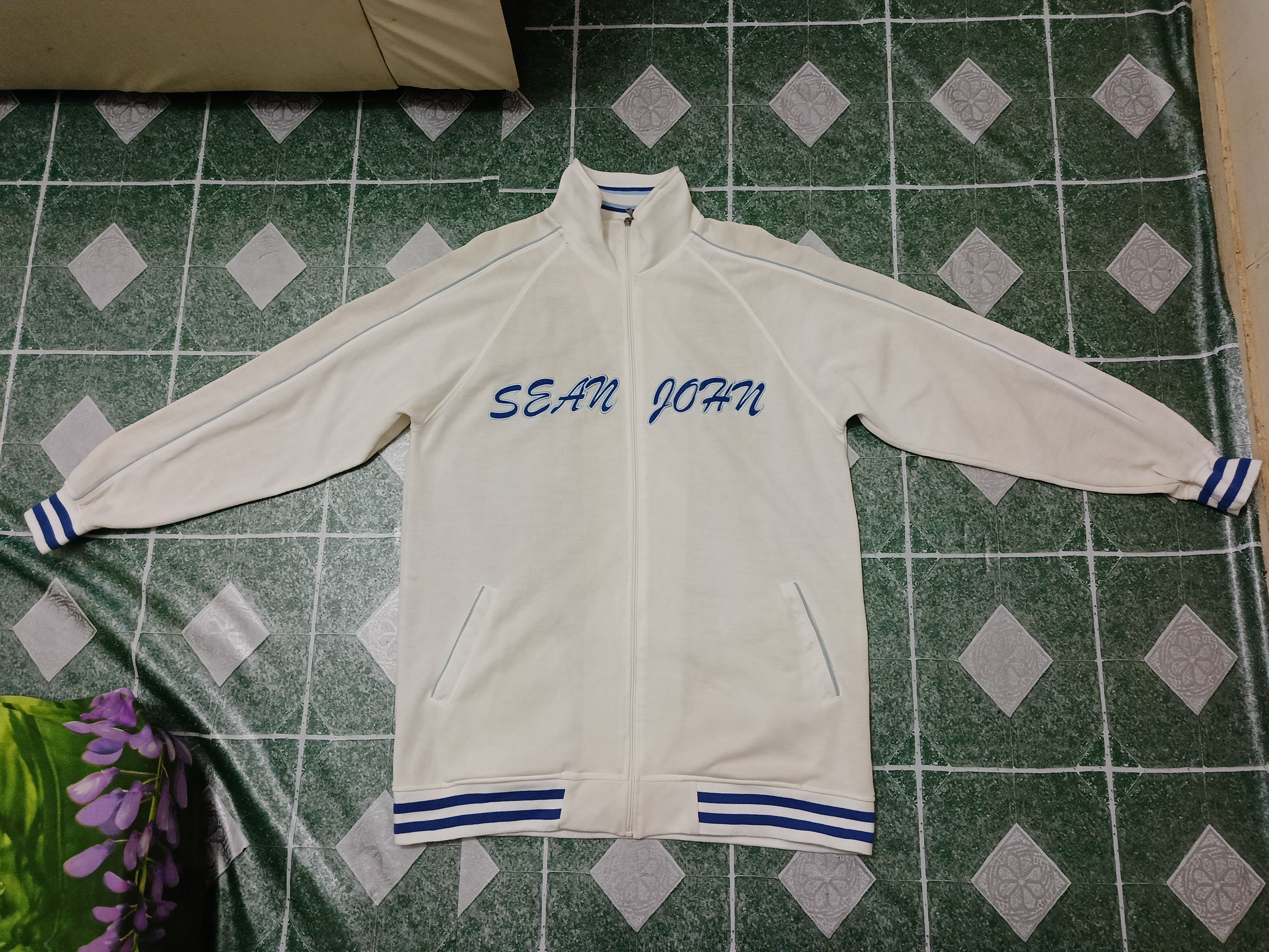 Sean John Vtg distressed sean john jacket zipper embroidered logo Size US XL / EU 56 / 4 - 1 Thumbnail