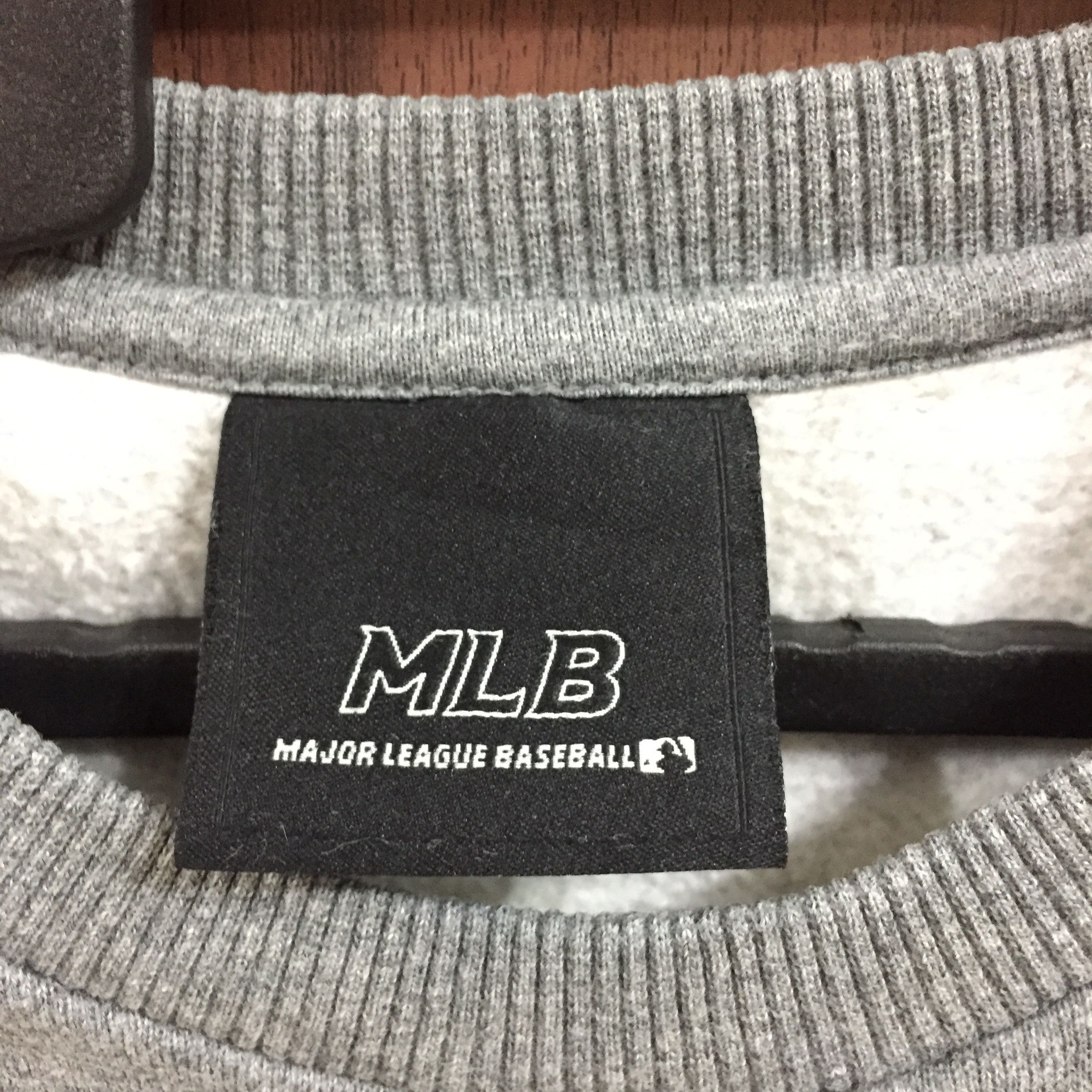 MLB Vintage New York Yankees sweatshirt size 95 fits M Size US M / EU 48-50 / 2 - 4 Thumbnail
