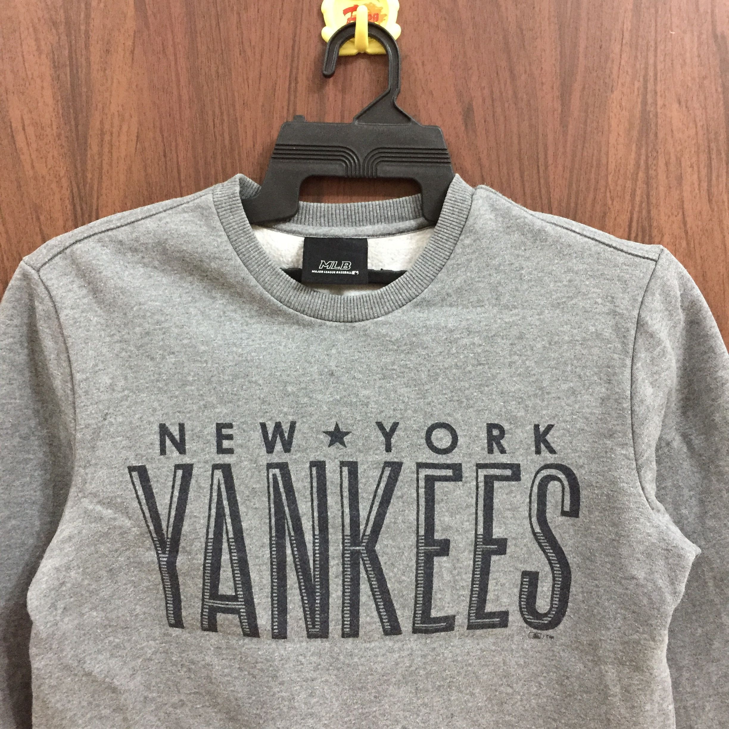 MLB Vintage New York Yankees sweatshirt size 95 fits M Size US M / EU 48-50 / 2 - 3 Thumbnail