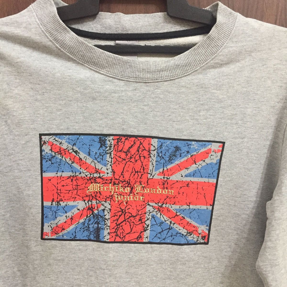 Japanese Brand Vintage Michiko London sweatshirt big logo britain size L Size US L / EU 52-54 / 3 - 3 Thumbnail