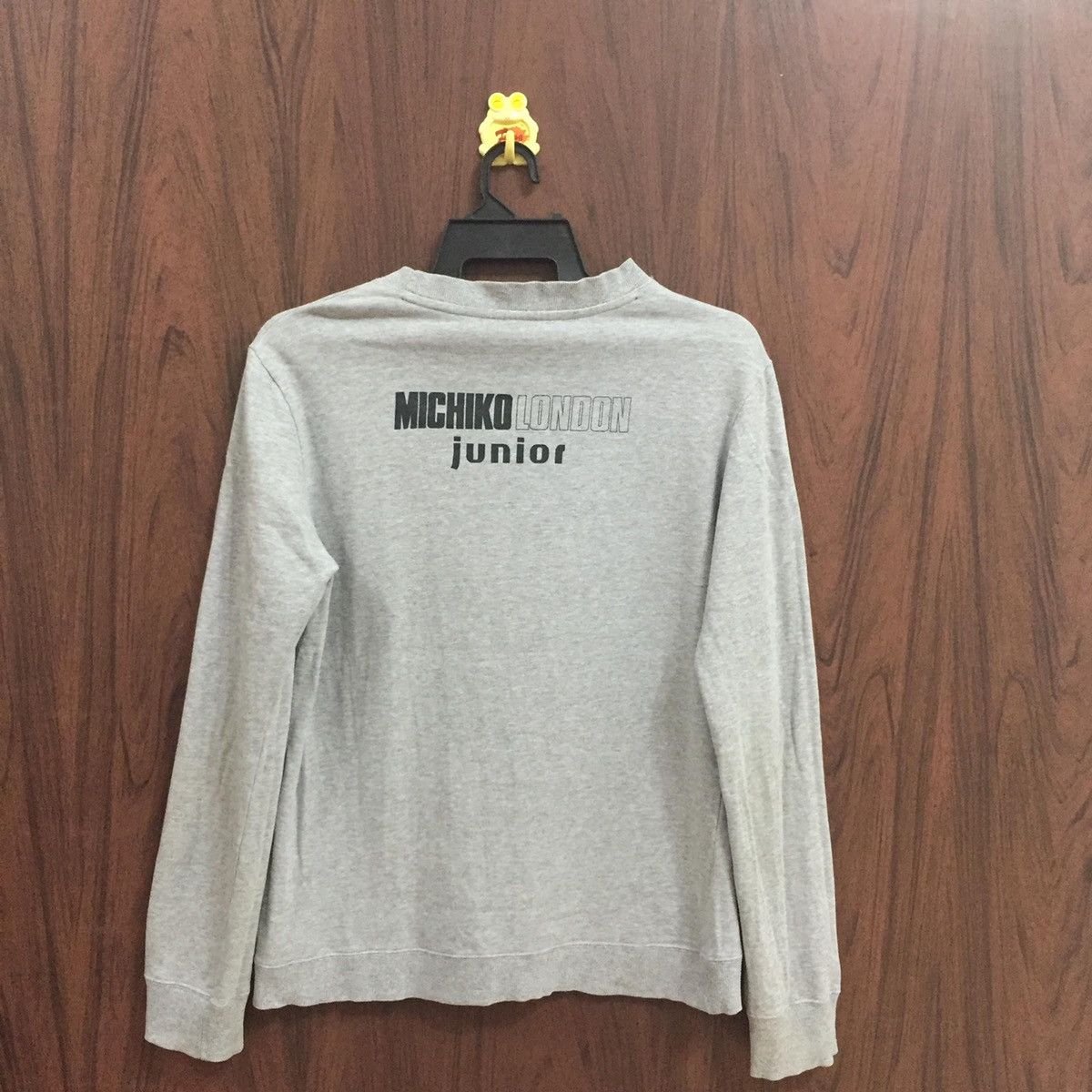 Japanese Brand Vintage Michiko London sweatshirt big logo britain size L Size US L / EU 52-54 / 3 - 7 Thumbnail