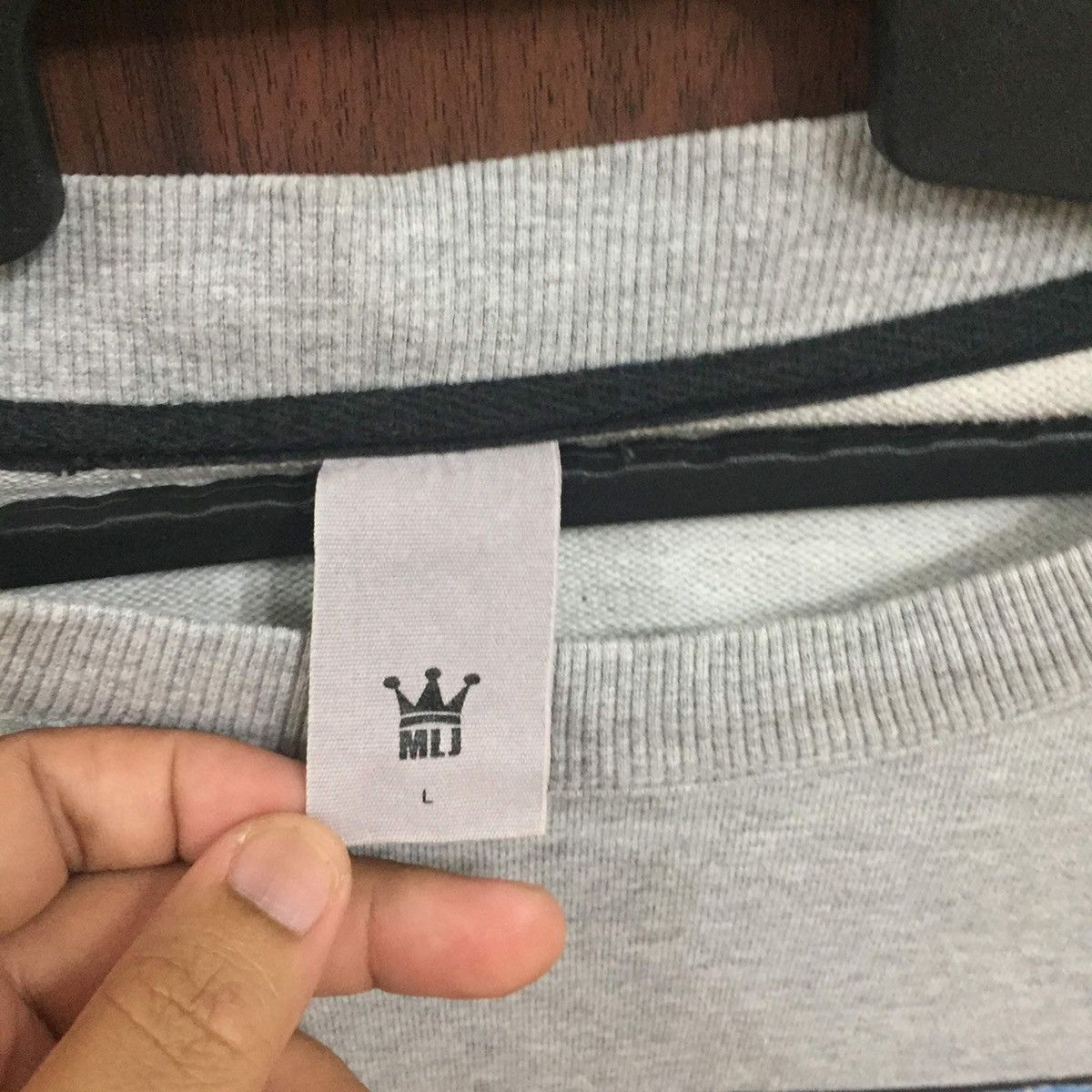Japanese Brand Vintage Michiko London sweatshirt big logo britain size L Size US L / EU 52-54 / 3 - 4 Thumbnail
