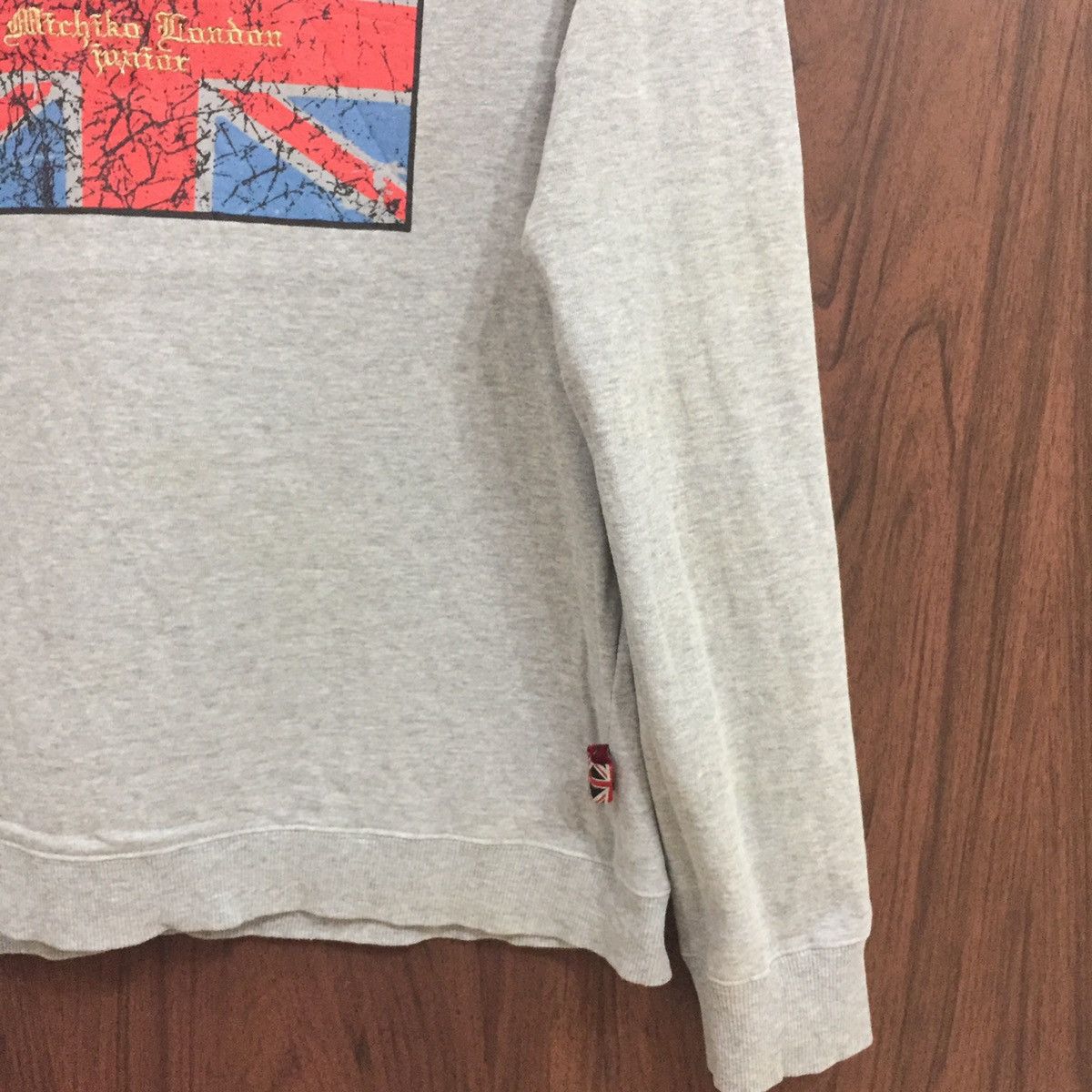 Japanese Brand Vintage Michiko London sweatshirt big logo britain size L Size US L / EU 52-54 / 3 - 6 Thumbnail