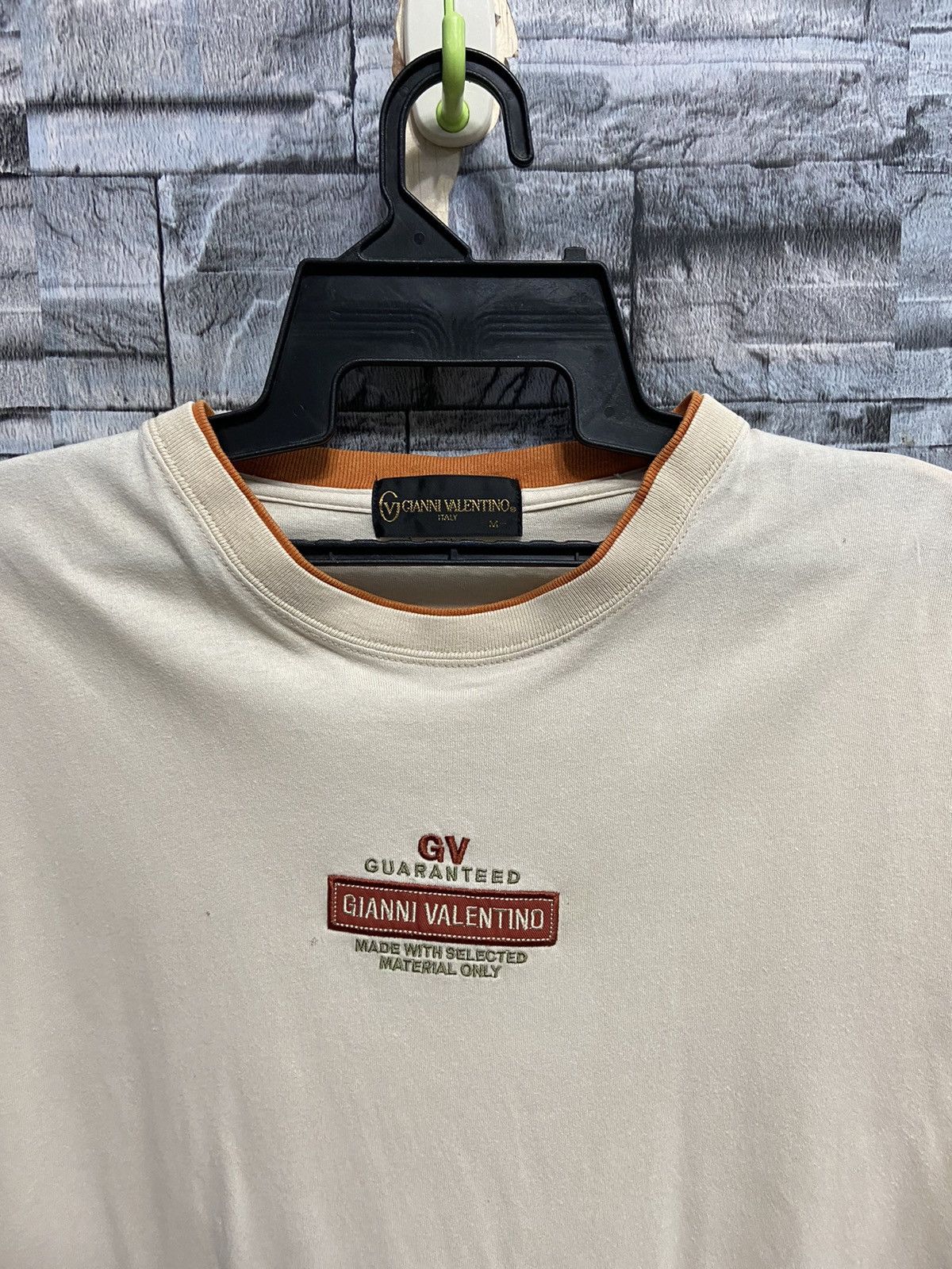 Valentino Vintage Gianni Valentino t shirt spell out embroidered Size US M / EU 48-50 / 2 - 2 Thumbnail