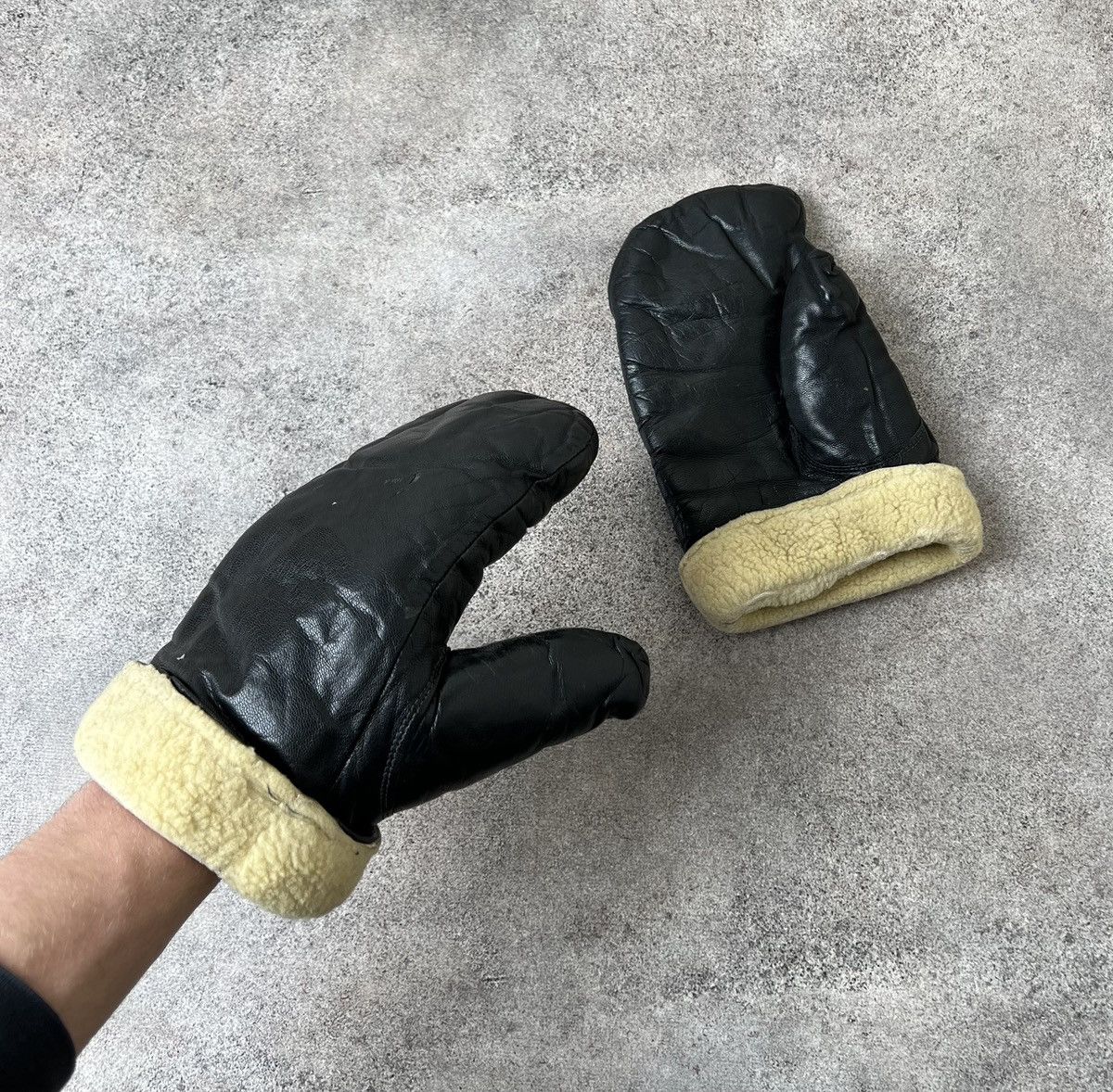 Japanese Brand × Vintage Very rare vintage leather gloves Size ONE SIZE - 1 Thumbnail
