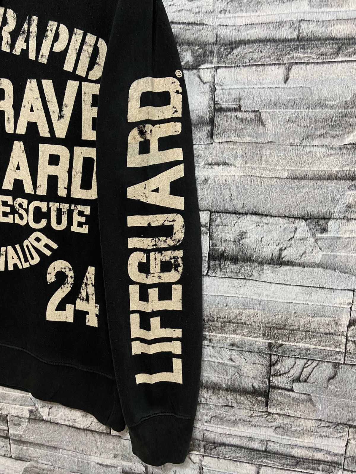 Vintage Vintage LifeGuard sweatshirt big design surf streetwear Size US M / EU 48-50 / 2 - 6 Thumbnail