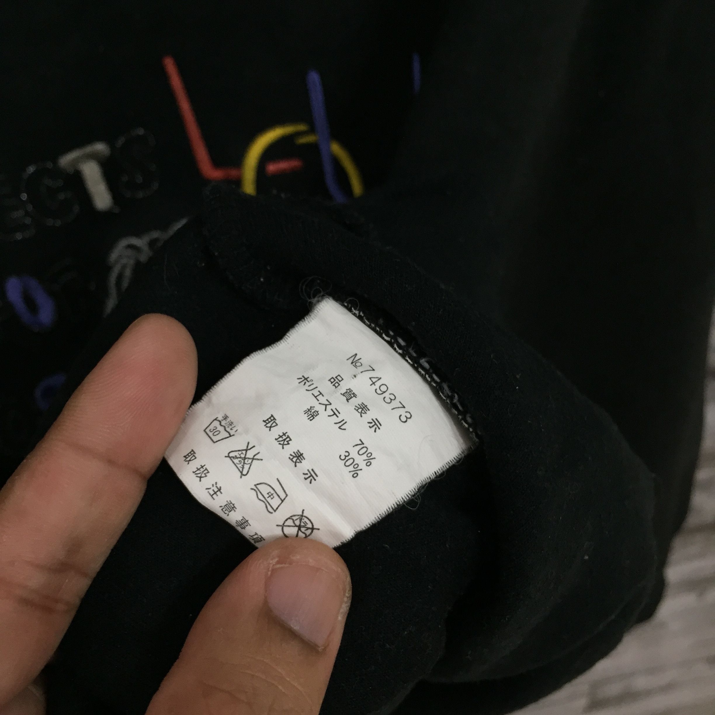 Japanese Brand Vintage Louis Versus sweatshirt embroidered Size 2L fit L Size US L / EU 52-54 / 3 - 7 Thumbnail