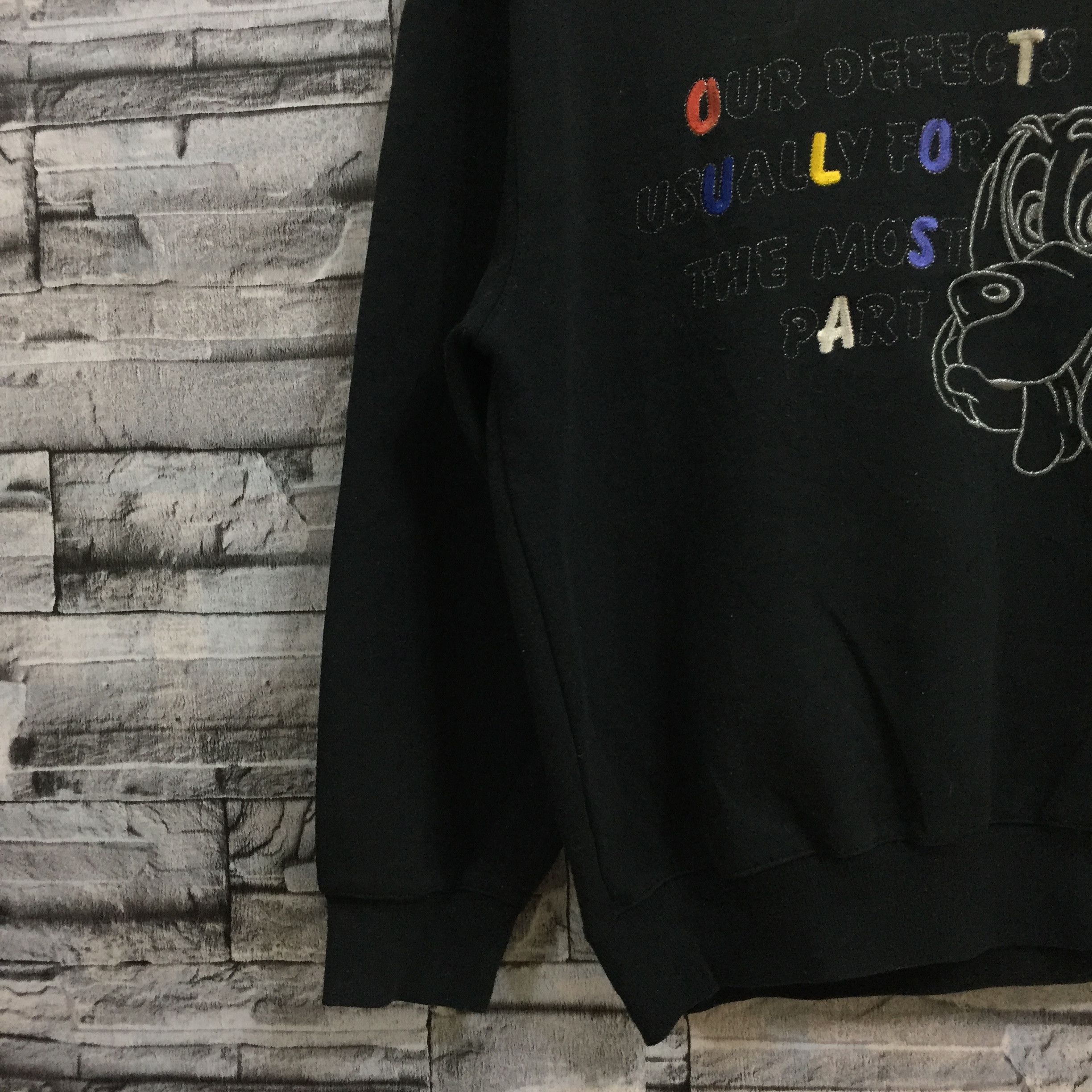 Japanese Brand Vintage Louis Versus sweatshirt embroidered Size 2L fit L Size US L / EU 52-54 / 3 - 5 Thumbnail