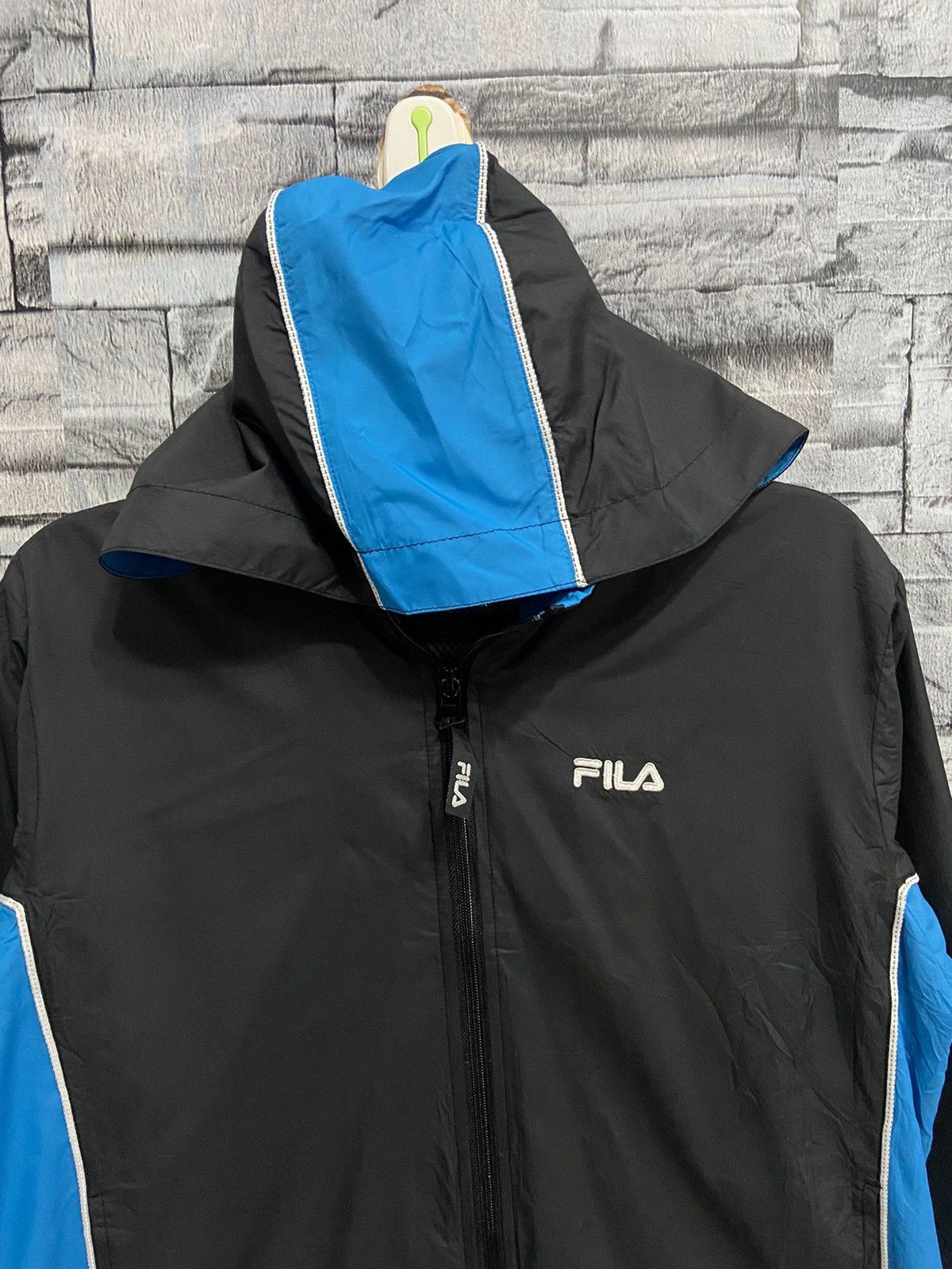 Fila Vintage Fila Jacket hoodie small logo size 130 kid fit S Size US S / EU 44-46 / 1 - 2 Thumbnail