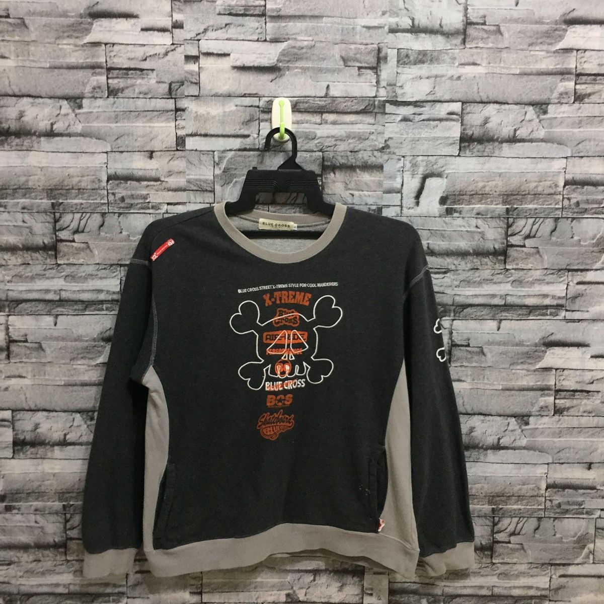 Japanese Brand Vintage Blue Cross sweatshirt pirates skull big logo Size US L / EU 52-54 / 3 - 2 Thumbnail