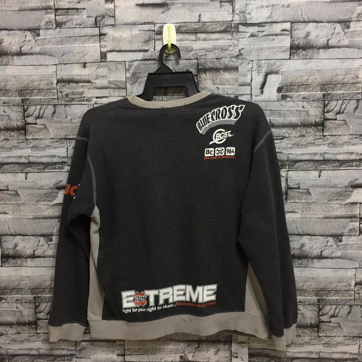 Japanese Brand Vintage Blue Cross sweatshirt pirates skull big logo Size US L / EU 52-54 / 3 - 8 Thumbnail