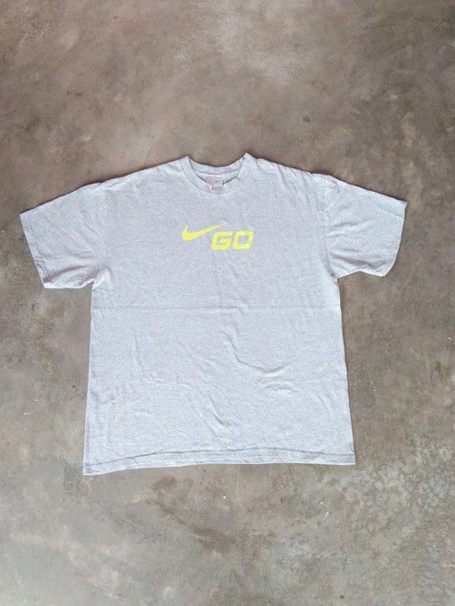Nike Vintage Y2k Nike T Shirt Size US L / EU 52-54 / 3 - 1 Thumbnail