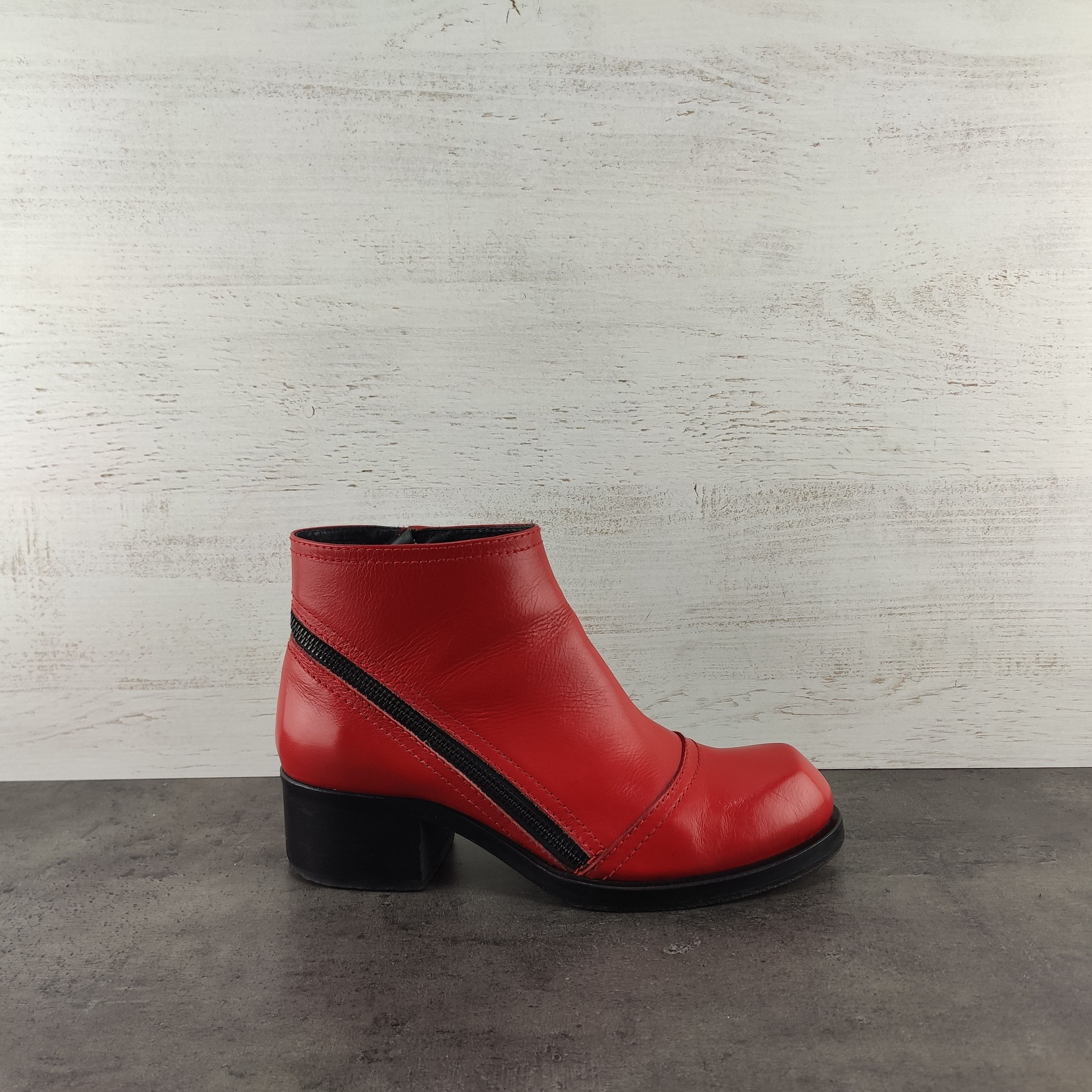 strapless open back dress McQueen // Red Leather & Shearling Biker Jacket – VSP Consignment main image 1