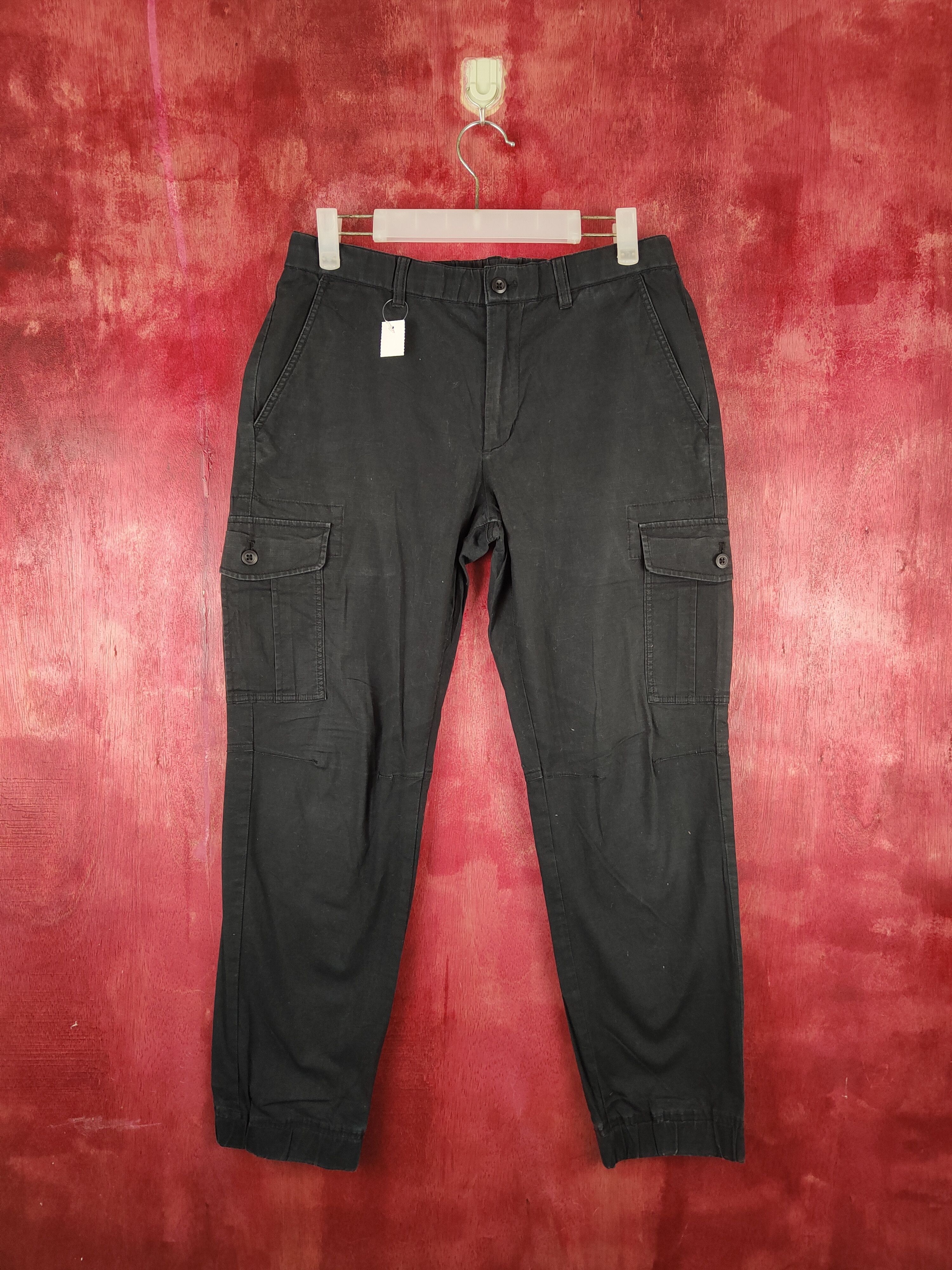 Japanese Brand DL Uniqlo Black Tactical jogger Cargo Pants #S701 Size US 30 / EU 46 - 1 Thumbnail