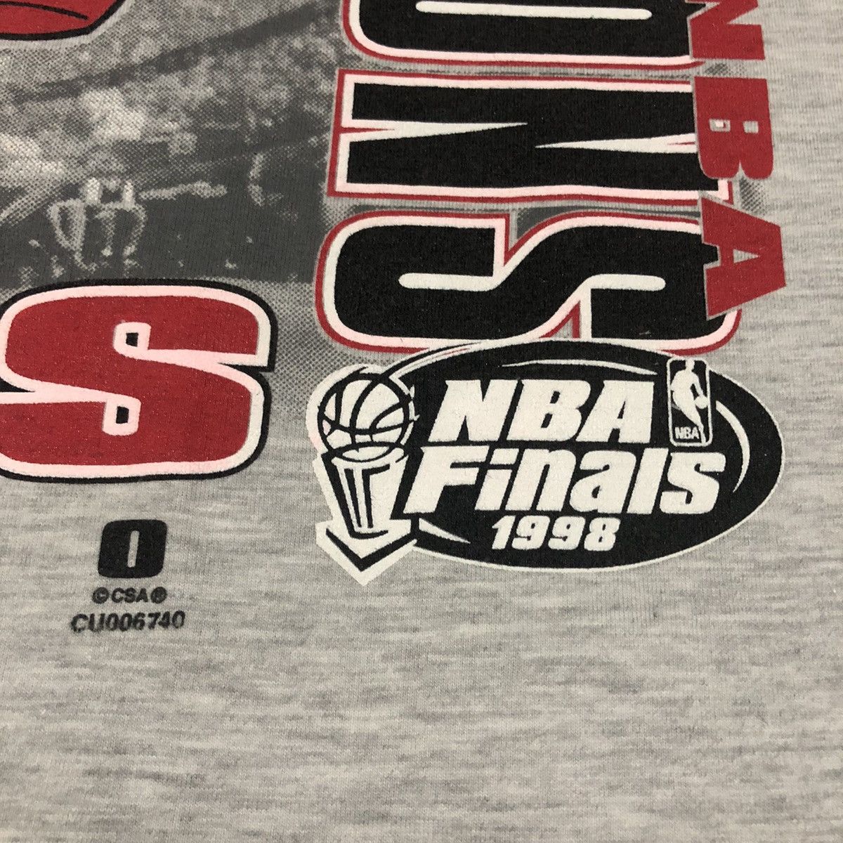 NBA Rare‼️🔥Vintage Chicago Bulls NBA Finals Champions T-Shirt Size US M / EU 48-50 / 2 - 7 Thumbnail