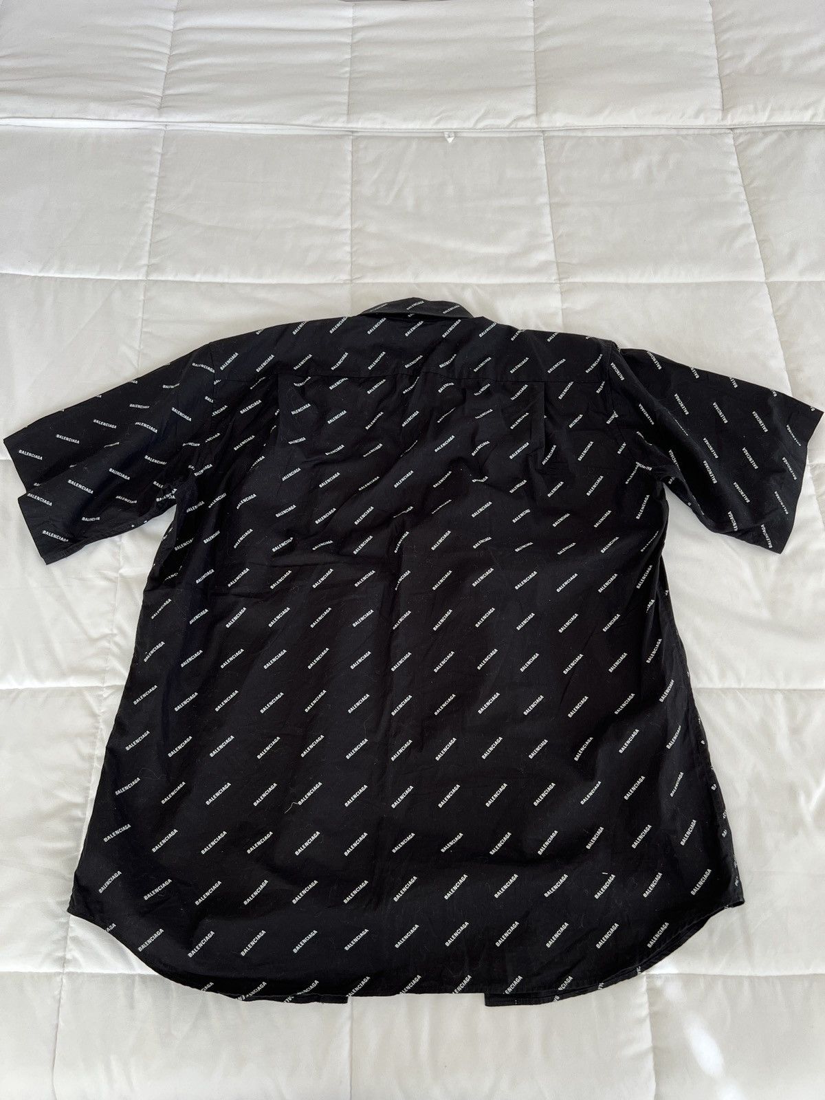 Balenciaga Balenciaga all over logo poplin shirt Size US L / EU 52-54 / 3 - 3 Thumbnail