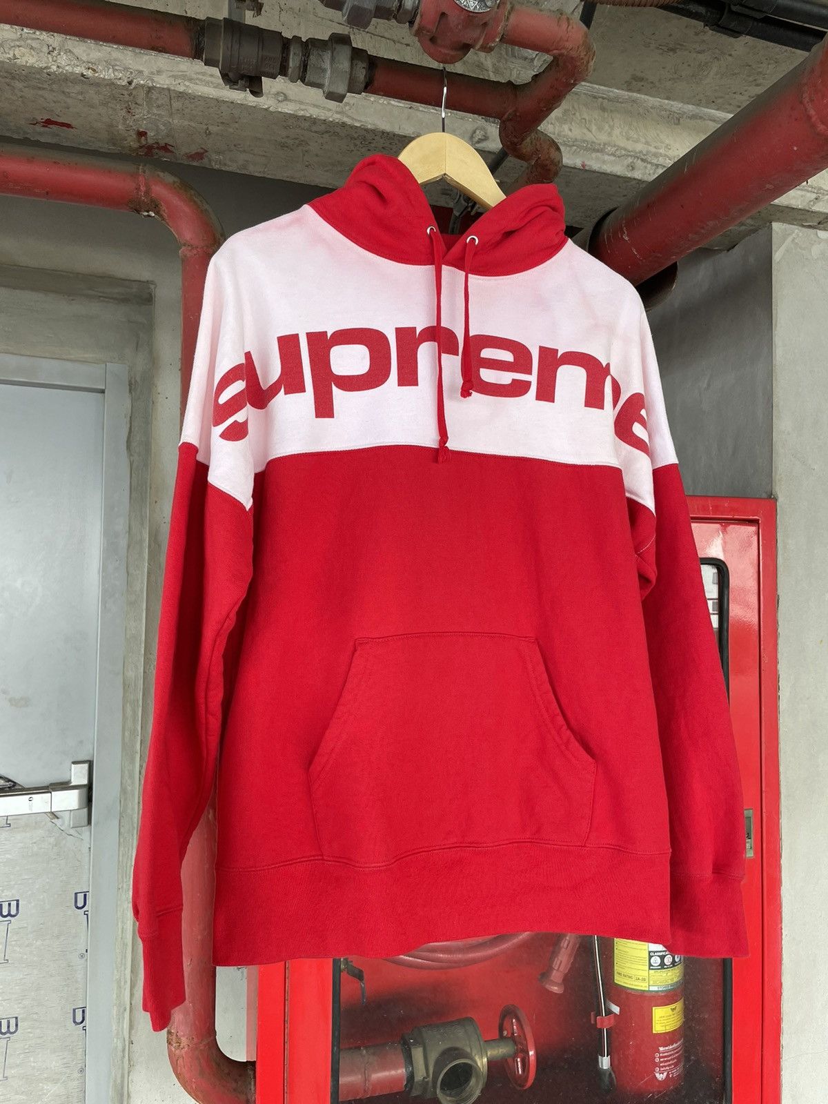 Supreme blocked hoodie red new arrivals