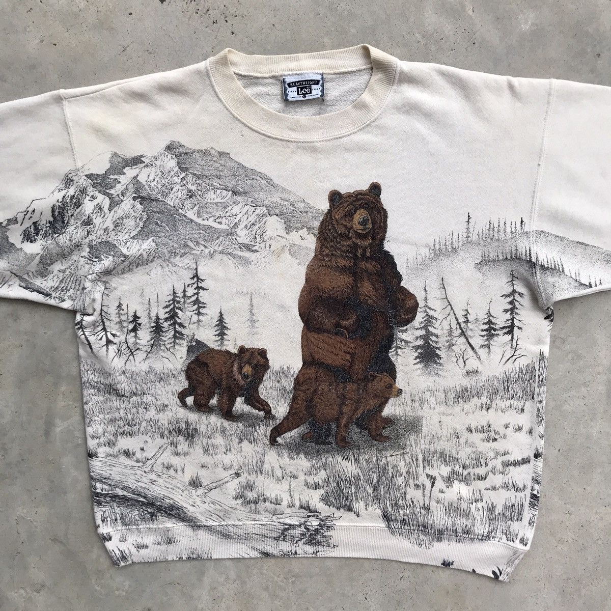 The Mountain Vintage 90's Heavyweight by Lee Habitats Bear Crewneck Size US L / EU 52-54 / 3 - 3 Thumbnail