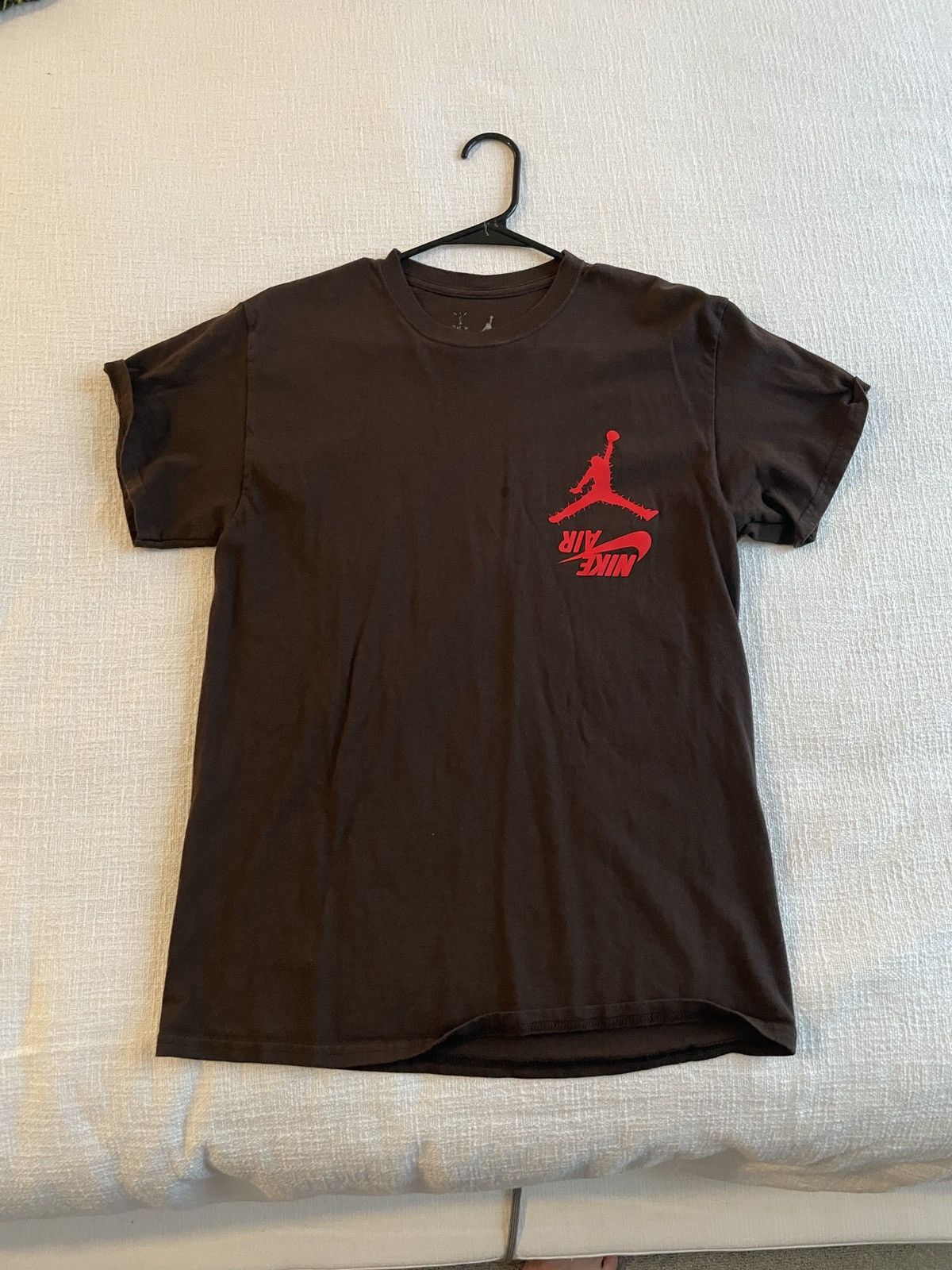 travis scott jordan highest tee