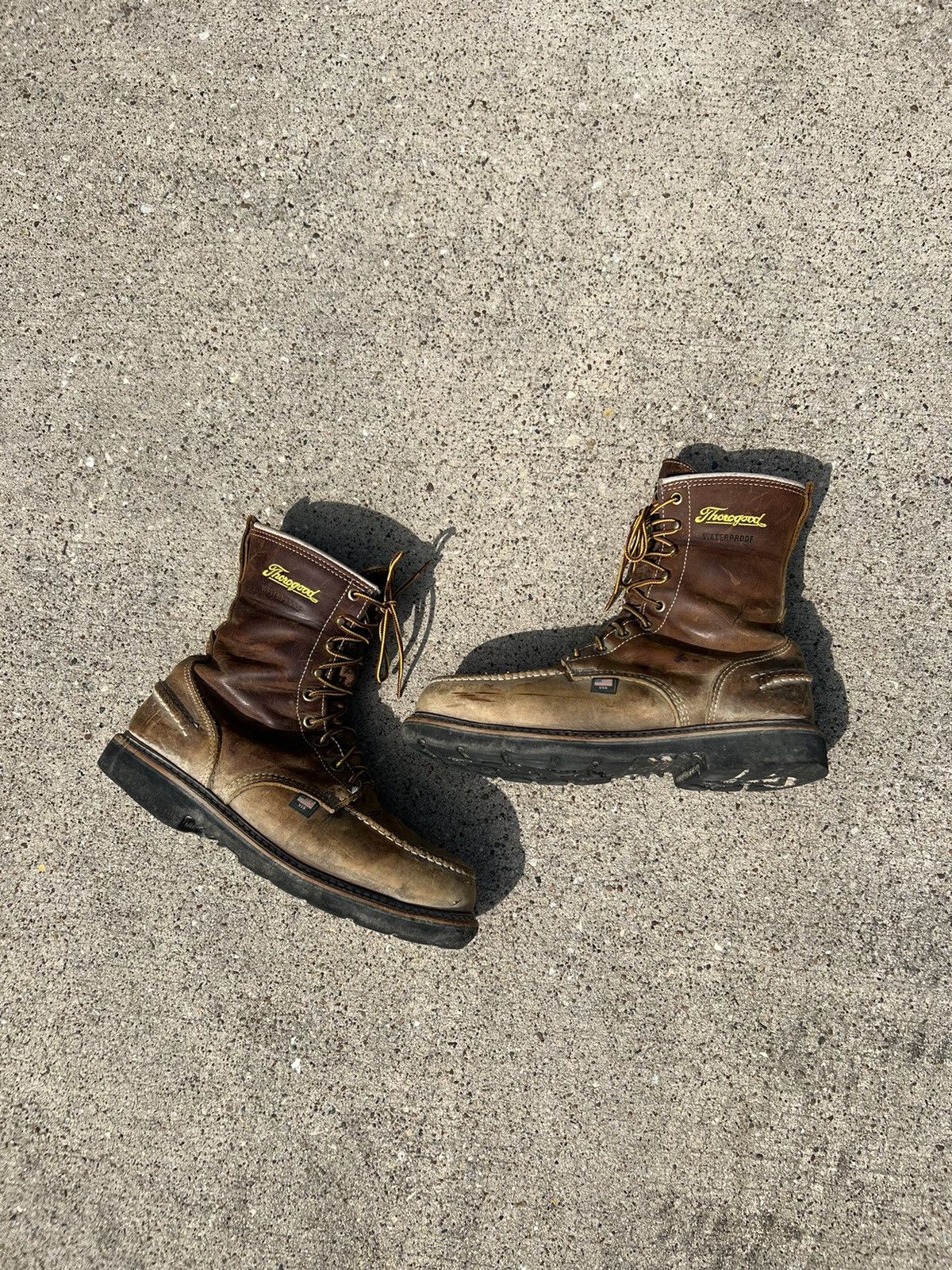 hiking boots size 3
