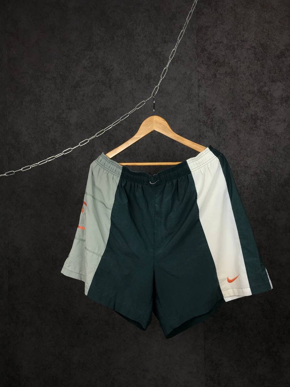 Nike Nike swoosh streetwear vintage multilogo nylon shorts Size US 36 / EU 52 - 1 Thumbnail