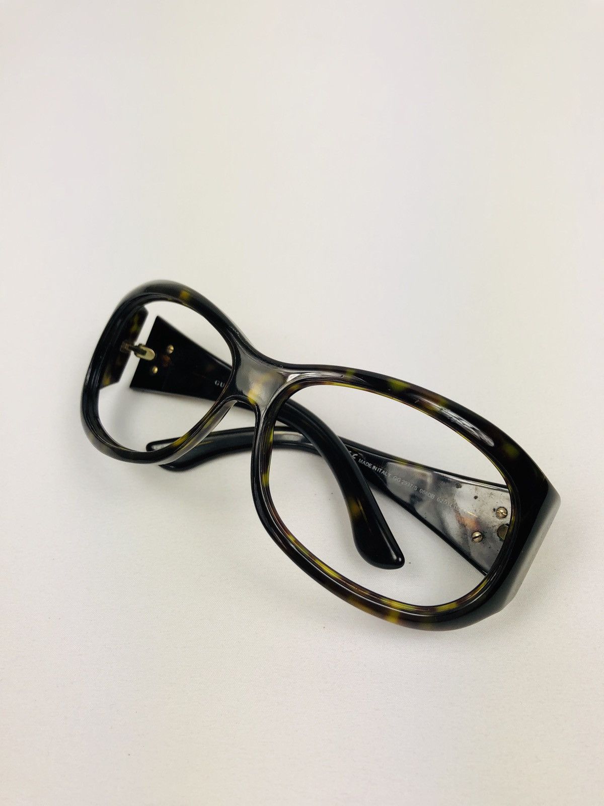 Gucci logo sunglasses