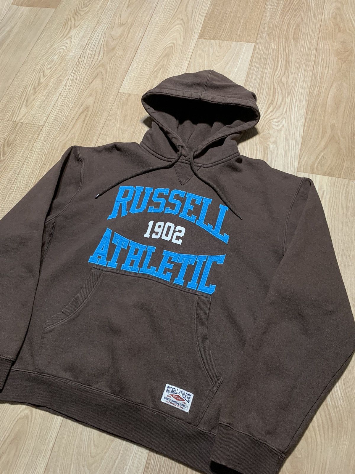 Russell Athletic Vintage Y2K Russell Athletic Embroidered Logo Hoodie Brown Size US XL / EU 56 / 4 - 2 Thumbnail