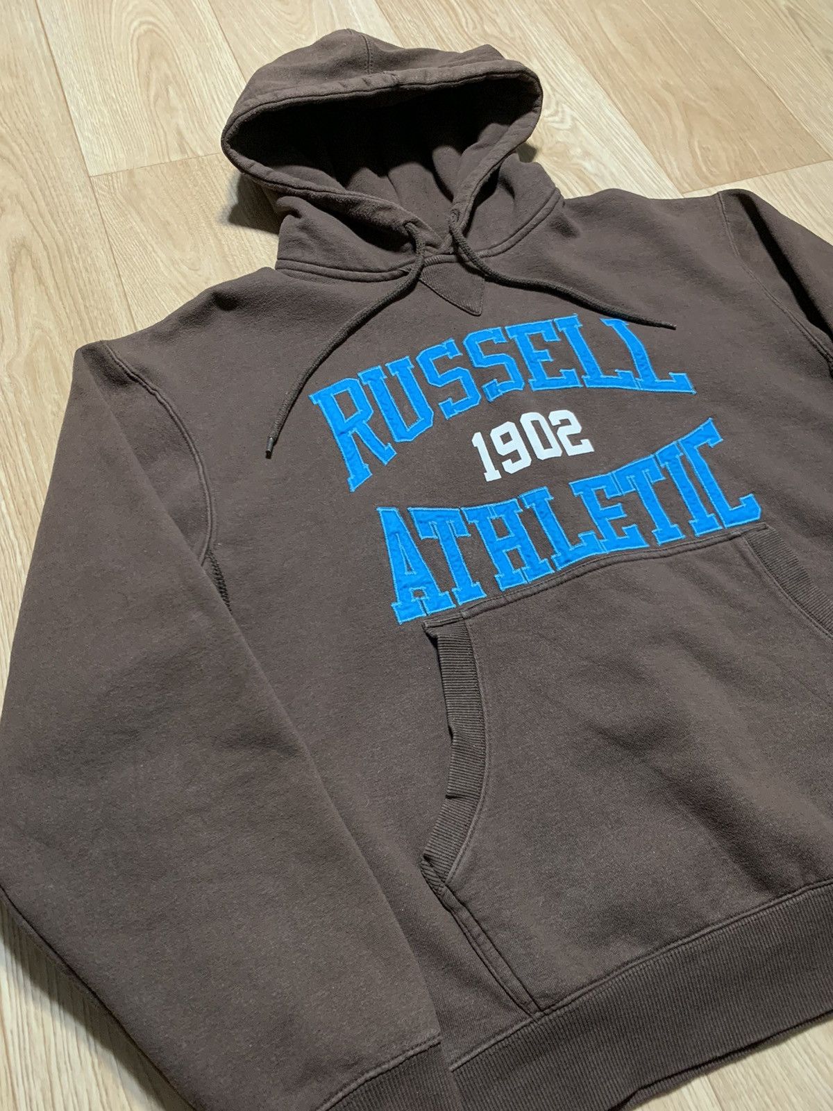 Russell Athletic Vintage Y2K Russell Athletic Embroidered Logo Hoodie Brown Size US XL / EU 56 / 4 - 3 Thumbnail
