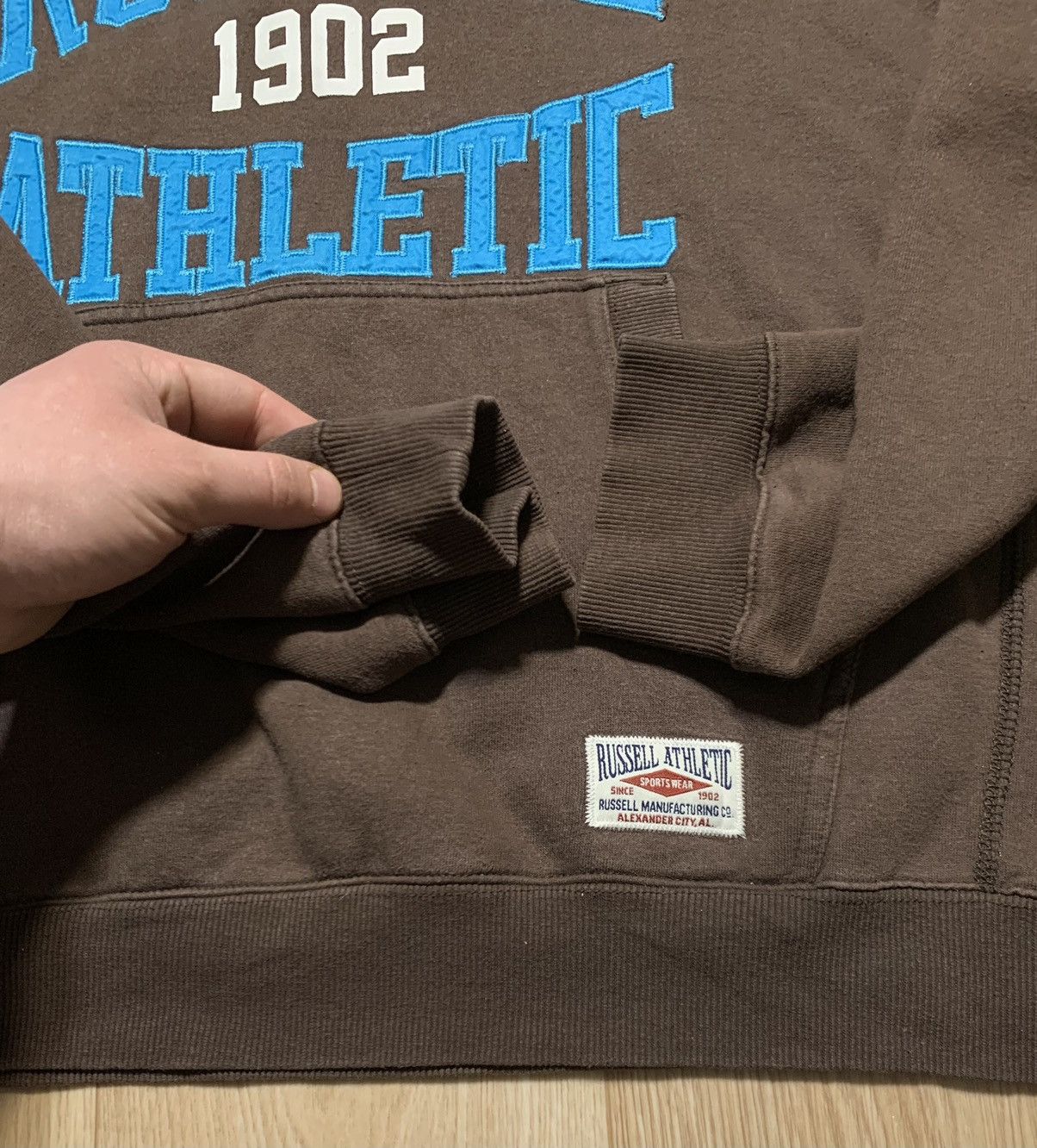 Russell Athletic Vintage Y2K Russell Athletic Embroidered Logo Hoodie Brown Size US XL / EU 56 / 4 - 8 Thumbnail