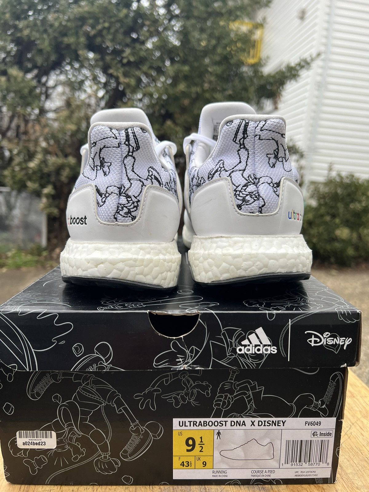 Adidas Adidas Ultraboost DNA x Disney “Sport Goofy Pack” Size US 9.5 / EU 42-43 - 5 Thumbnail