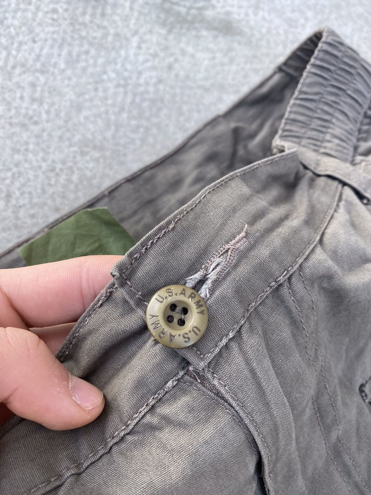 Vintage Vintage US ARMY Trashed Cargo Bondage Pants Size US 30 / EU 46 - 14 Thumbnail
