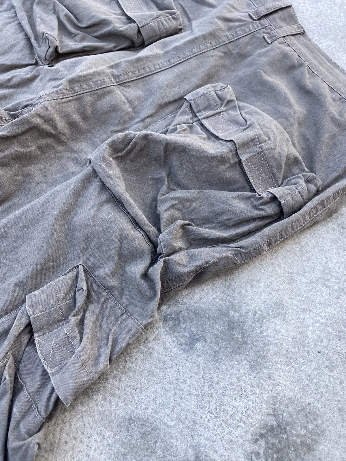 Vintage Vintage US ARMY Trashed Cargo Bondage Pants Size US 30 / EU 46 - 13 Thumbnail
