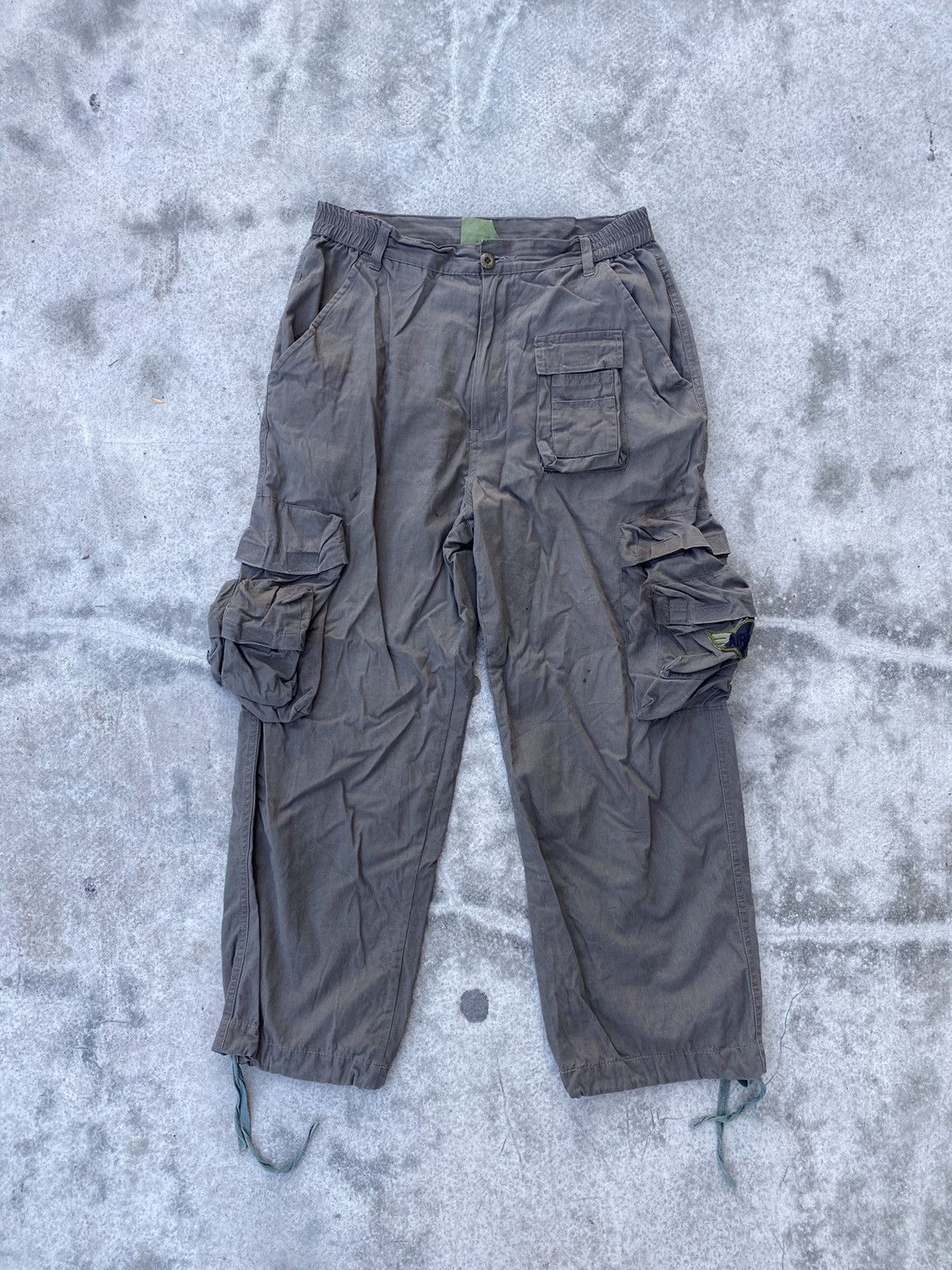 Vintage Vintage US ARMY Trashed Cargo Bondage Pants Size US 30 / EU 46 - 1 Thumbnail