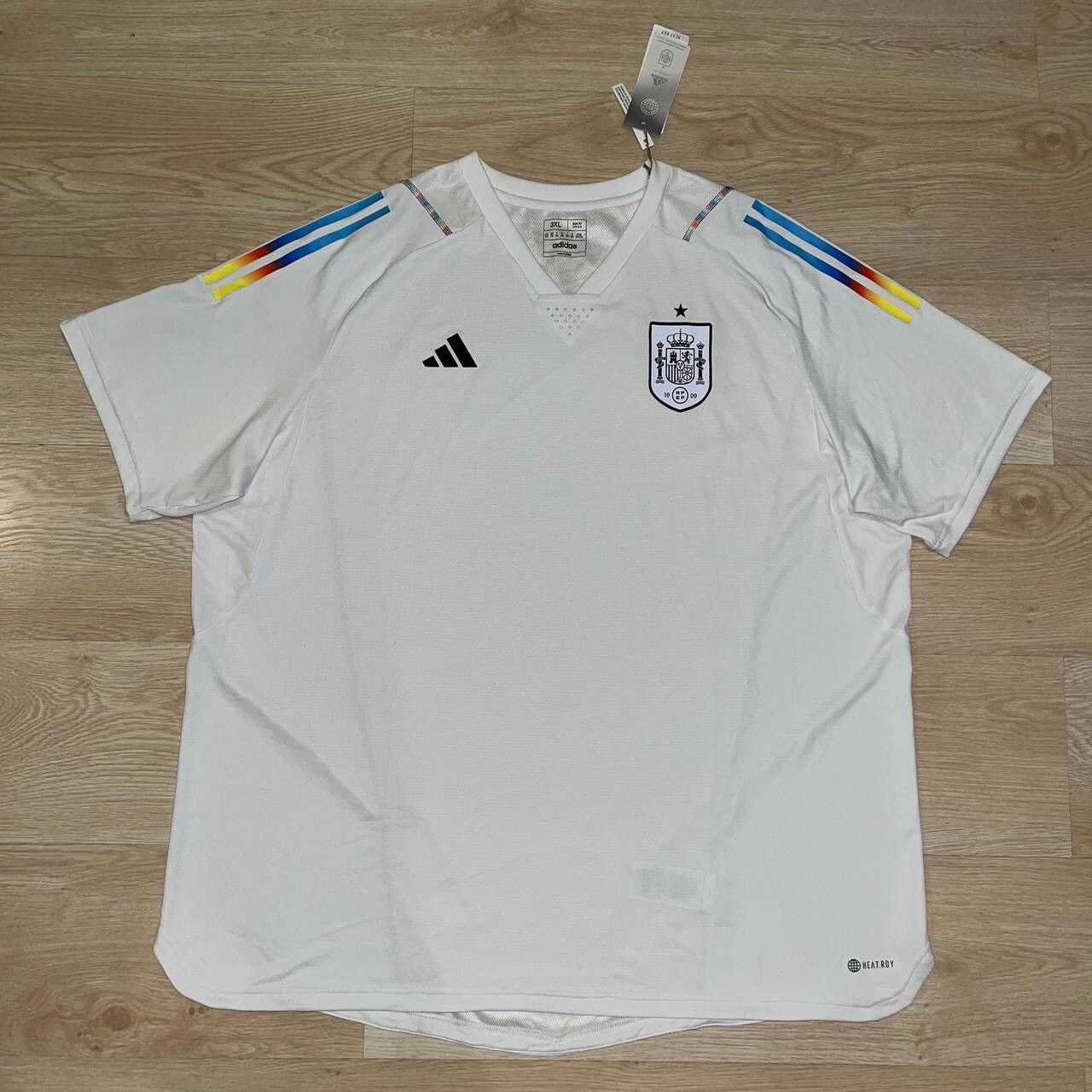 3XL NWT SPAIN ADIDAS 2022/2023 FOOTBALL PRE MATCH JERSEY