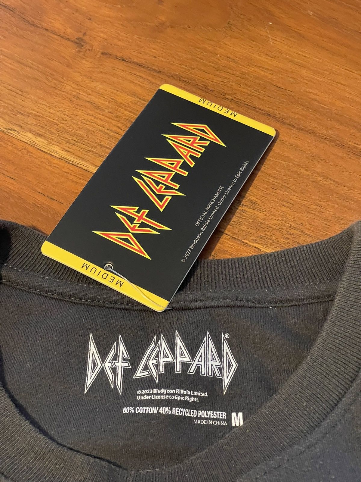 Vintage Def Leppard mens sweatshirt M licensed products Size US M / EU 48-50 / 2 - 5 Thumbnail