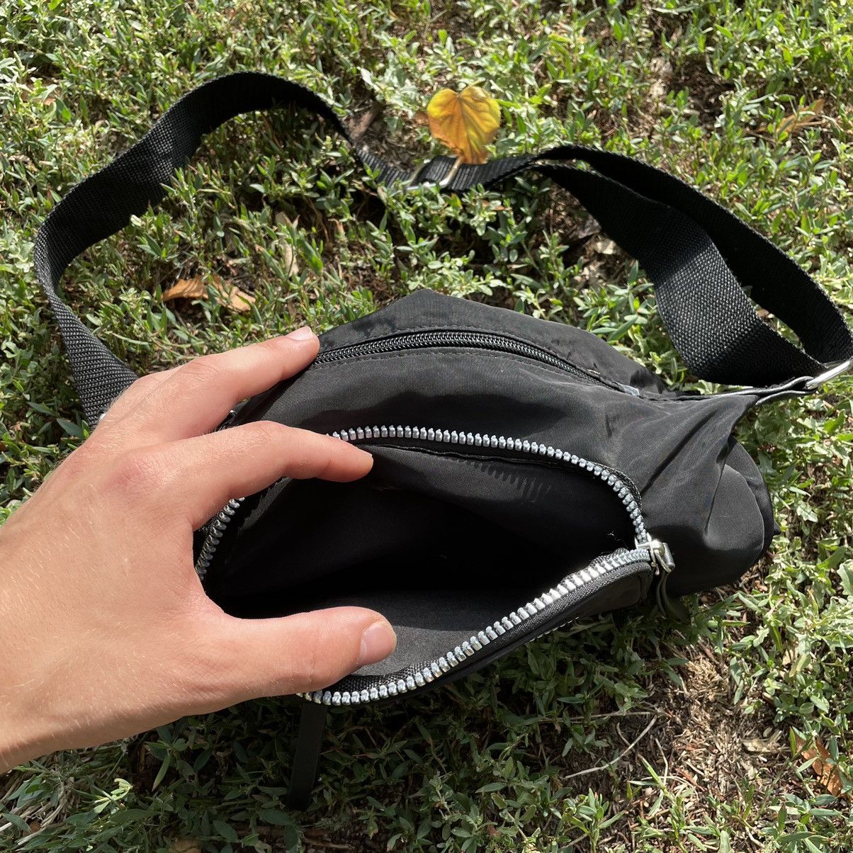 Vintage Vintage Y2K Nylon Crossbody Bag Multiple Pockets Black OS Size ONE SIZE - 4 Thumbnail