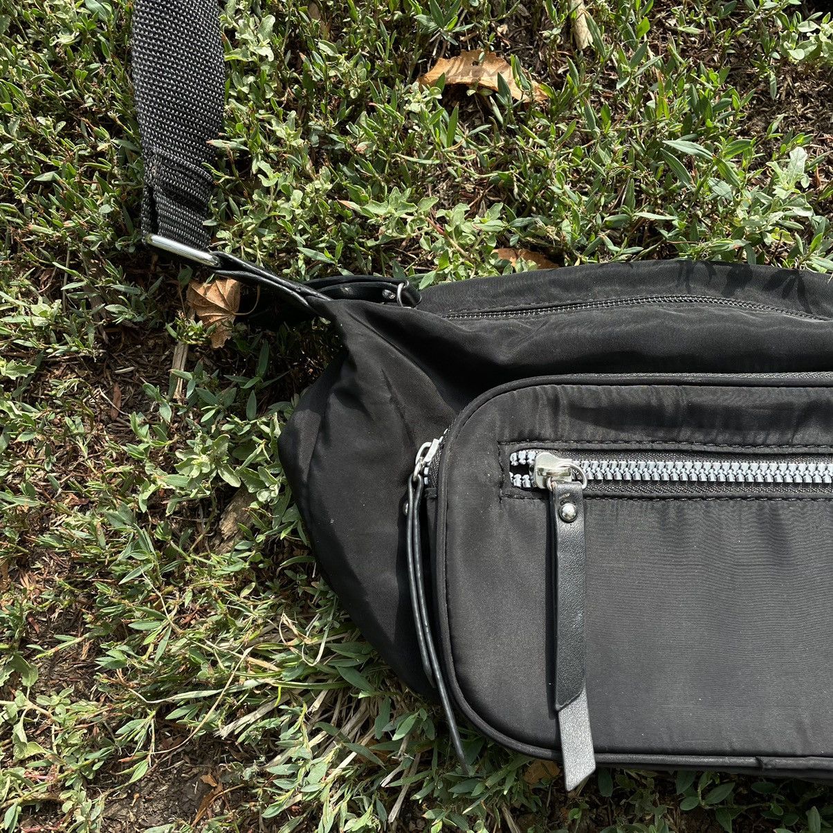 Vintage Vintage Y2K Nylon Crossbody Bag Multiple Pockets Black OS Size ONE SIZE - 3 Thumbnail