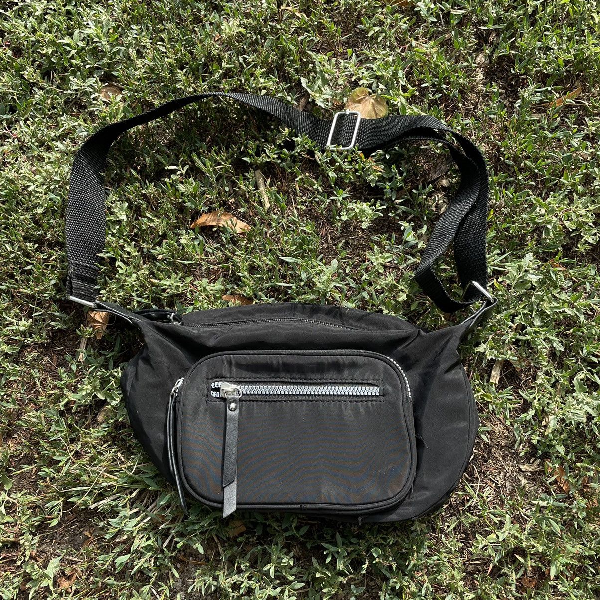 Vintage Vintage Y2K Nylon Crossbody Bag Multiple Pockets Black OS Size ONE SIZE - 1 Thumbnail