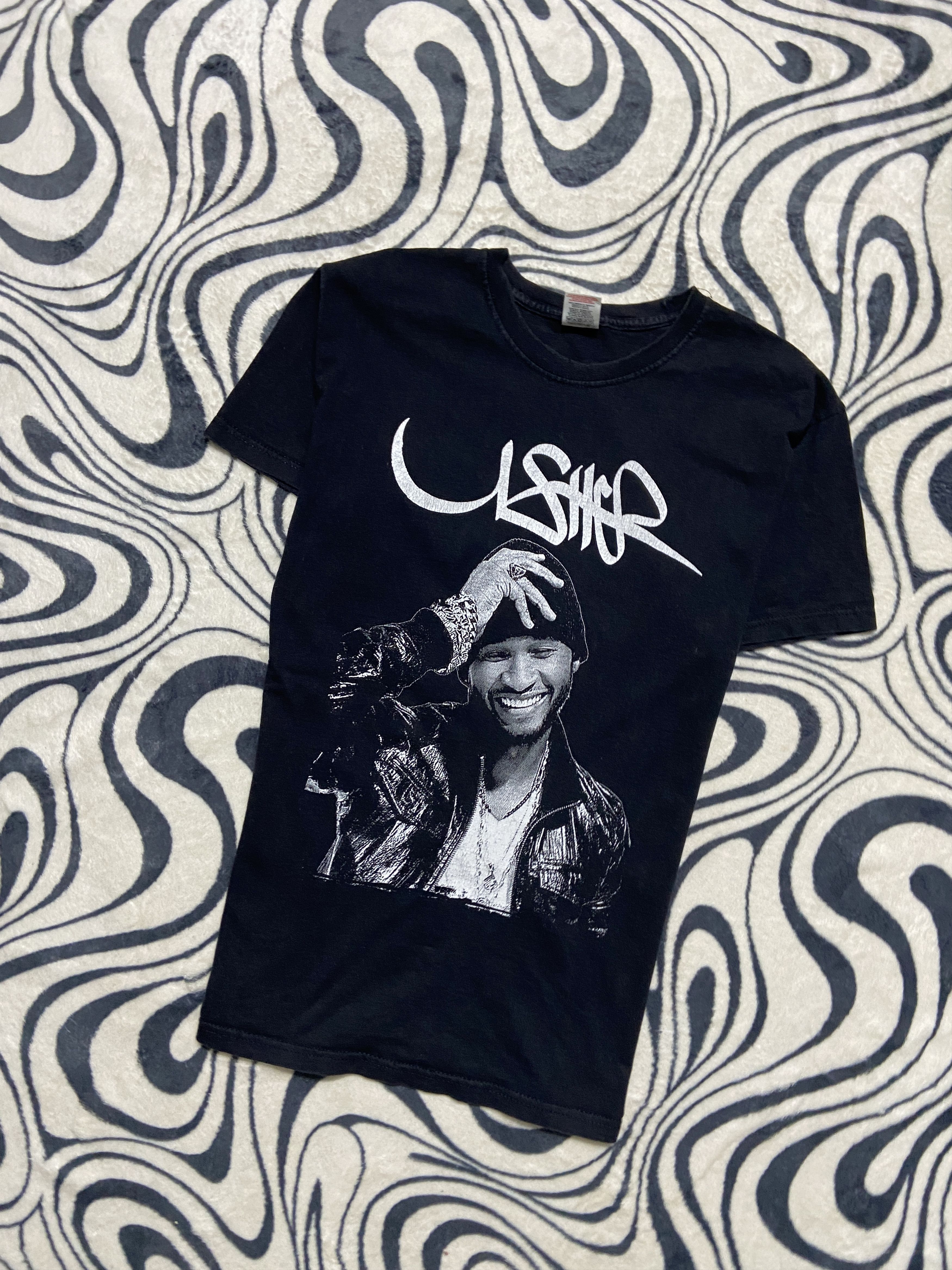 Band Tees × Rap Tees × Vintage Usher 2014 URX Tour Mens T-Shirt Tee Size US M / EU 48-50 / 2 - 1 Thumbnail