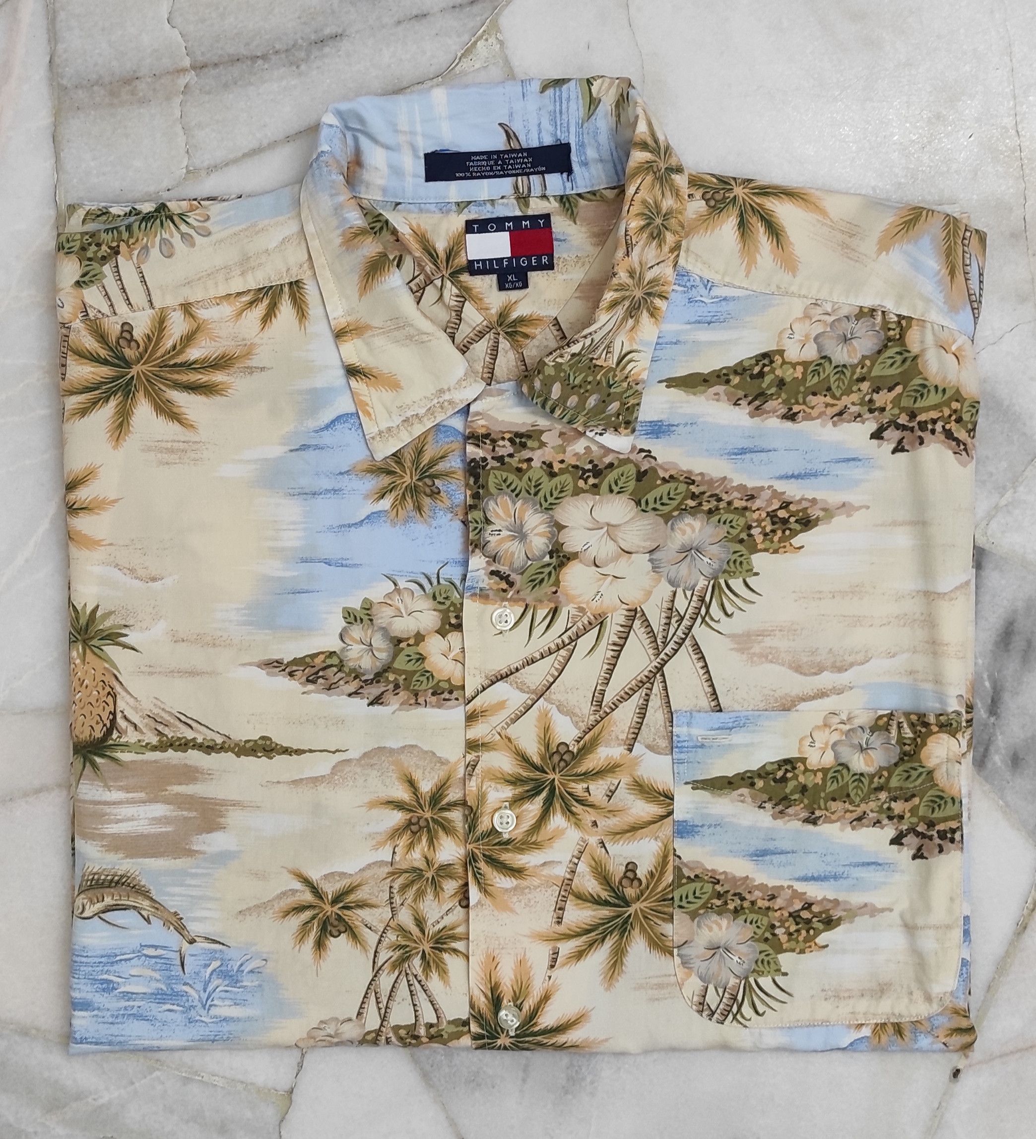 Tommy Hilfiger Vintage 90's HAWAIIAN ALOHA 100% RAYON SHIRT Size US XL / EU 56 / 4 - 13 Thumbnail