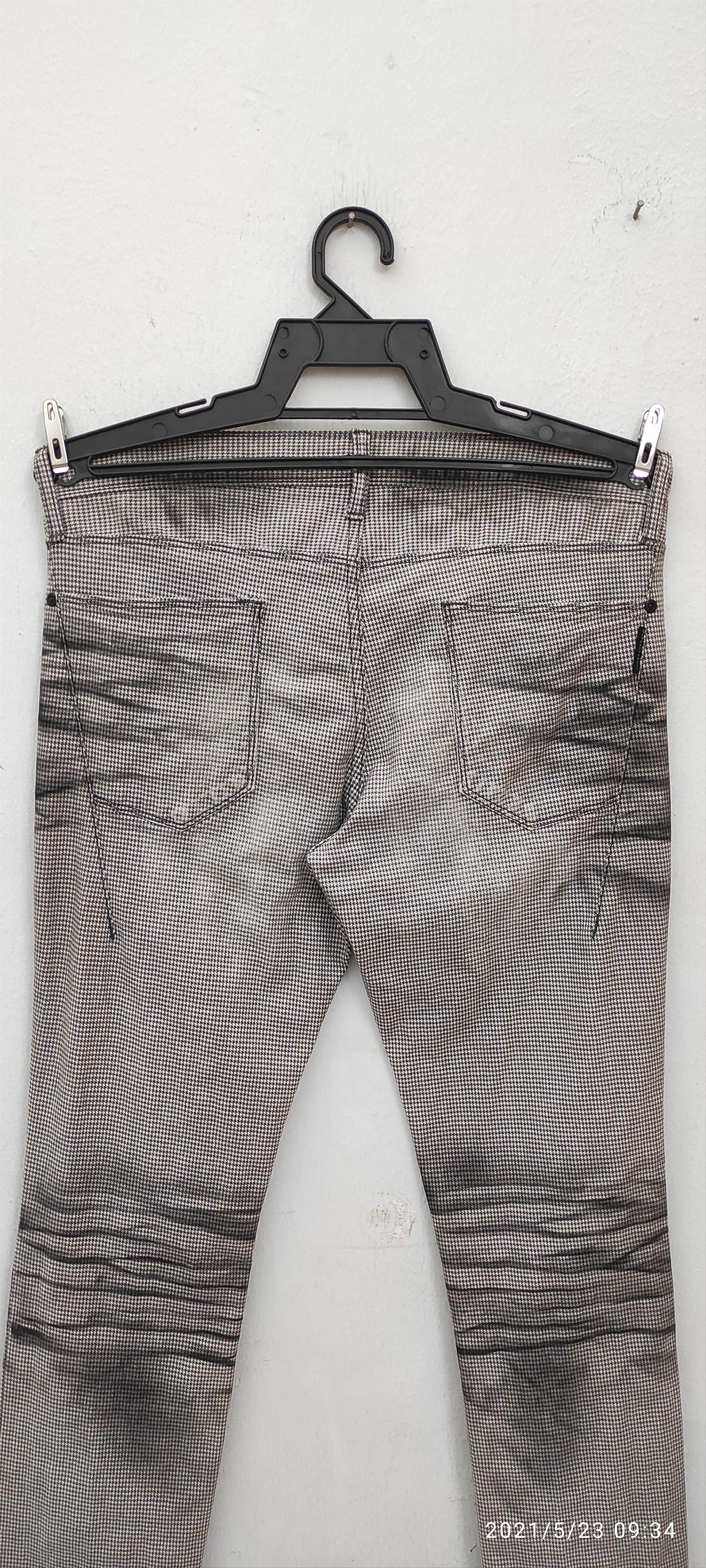 Black Barrett AW2005 laser print X-Ray houndstooth slim fit jeans Size US 33 - 13 Thumbnail