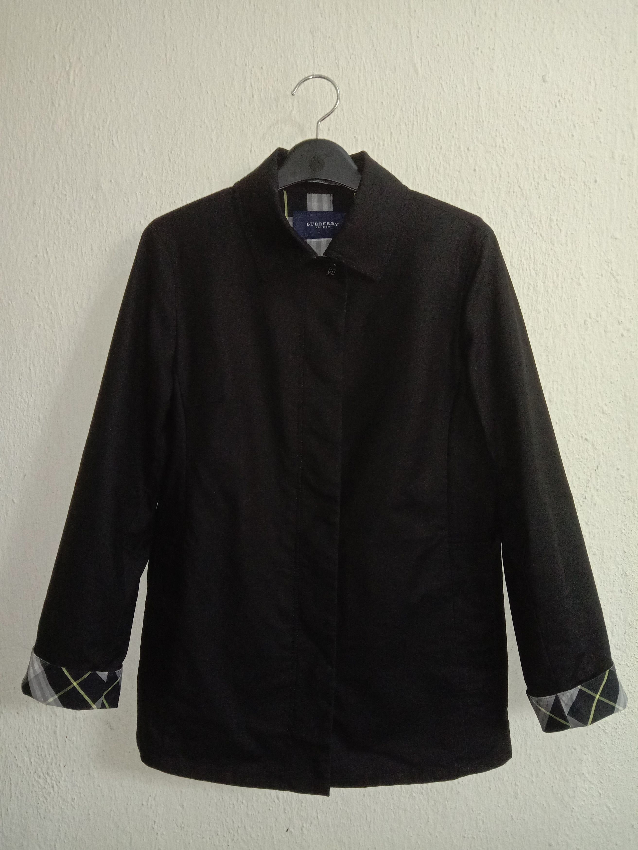 Burberry Burberry Ladies Light Coat Size M / US 6-8 / IT 42-44 - 1 Thumbnail