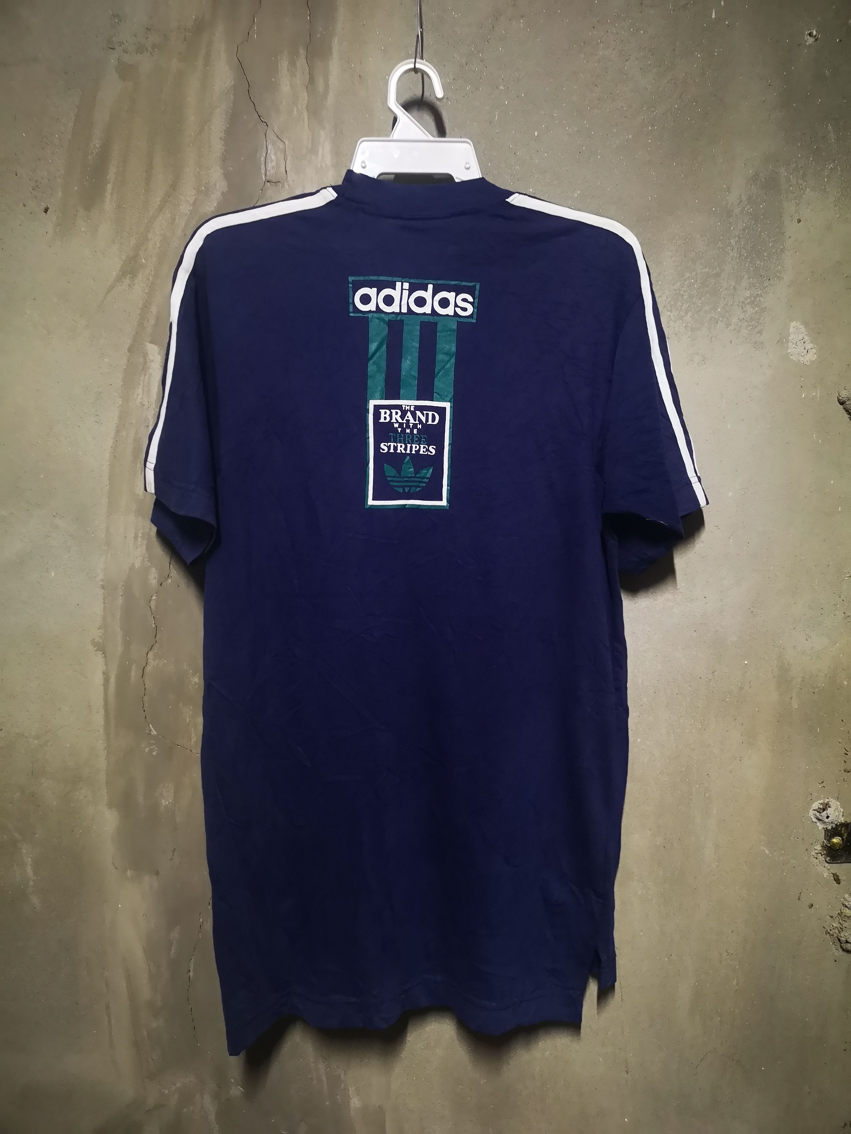 Adidas Vintage Adidas "The Three Stripes" Size US M / EU 48-50 / 2 - 2 Thumbnail