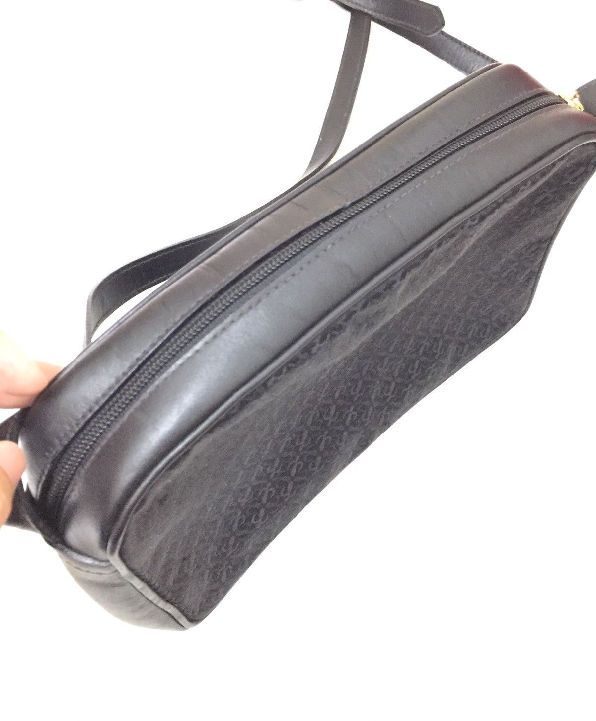 Loewe Vtg Loewe monogram sling bag Size ONE SIZE - 5 Thumbnail