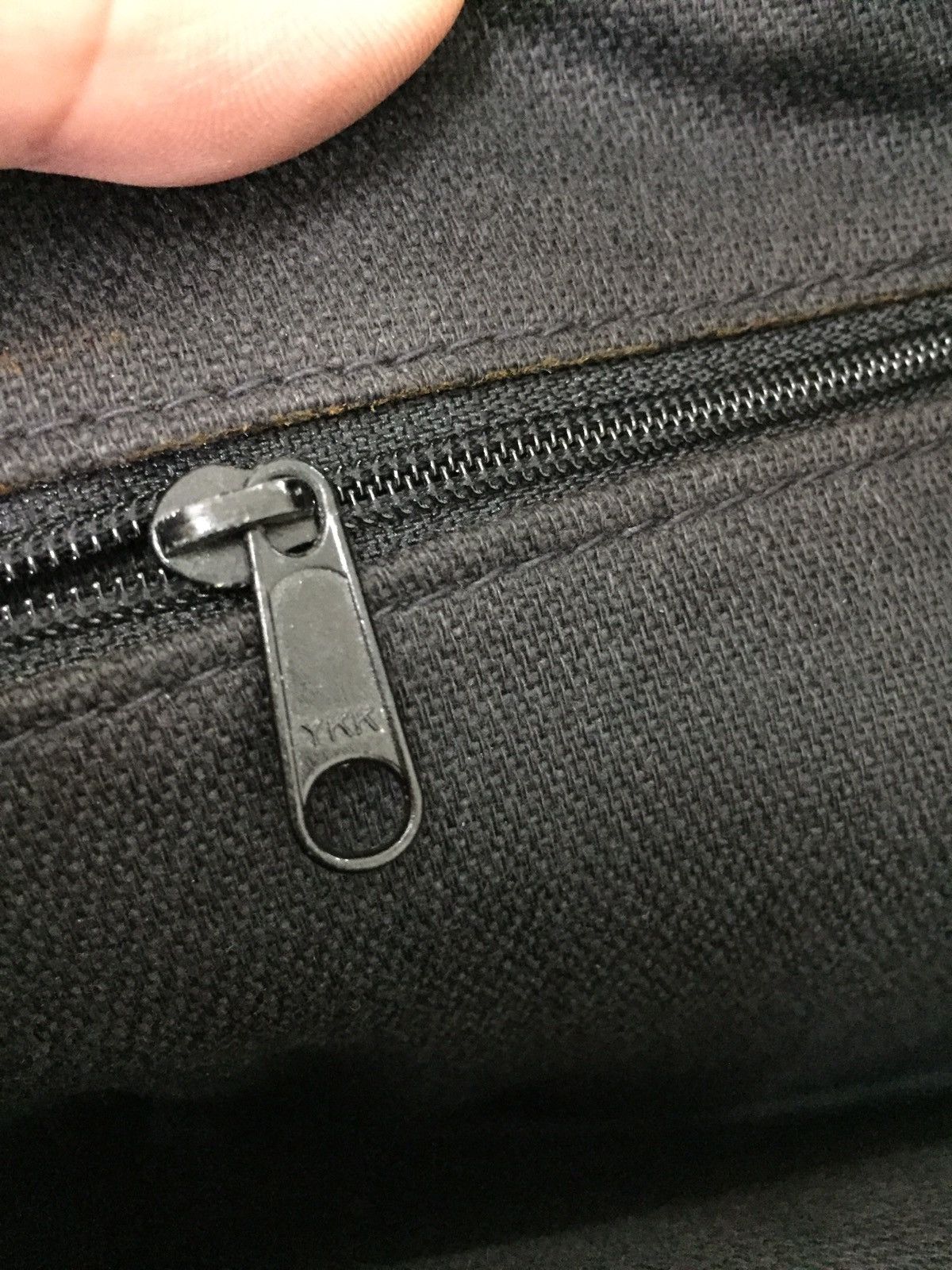 Loewe Vtg Loewe monogram sling bag Size ONE SIZE - 10 Thumbnail