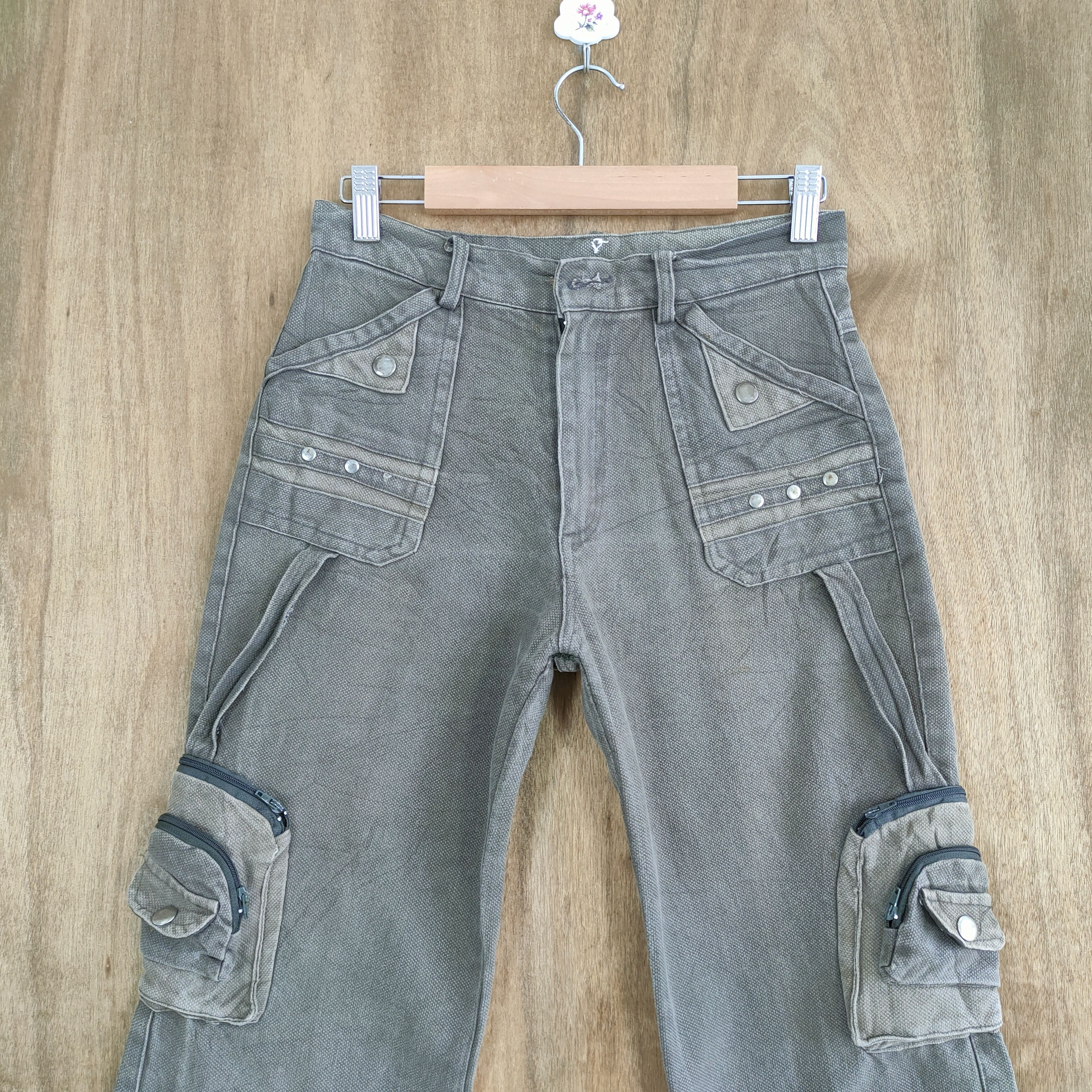 Japanese Brand JAPANESE VINTAGE FADED 3D POCKET CARGO PANTS Size US 26 / EU 42 - 4 Thumbnail